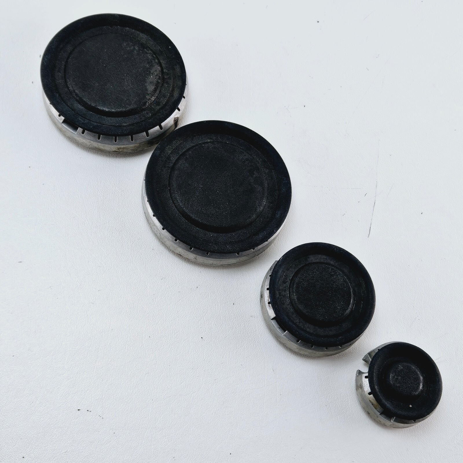 Genuine GE Range Oven Burner Head W/Cap Set of 4 # W11352020 W11352018 W11352021