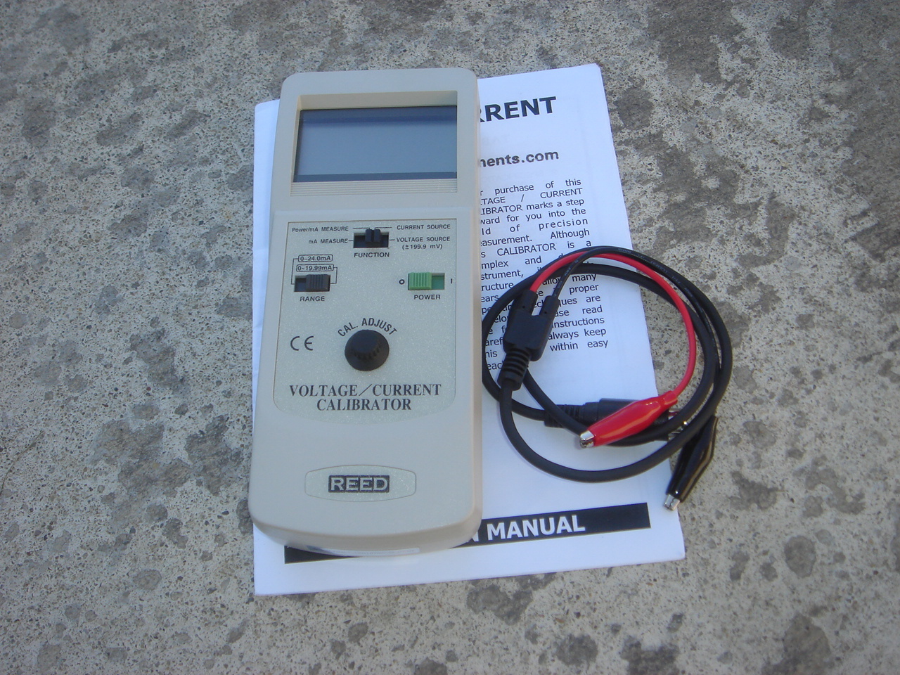Reed CC-421 Dual Range Voltage and Current Calibrator