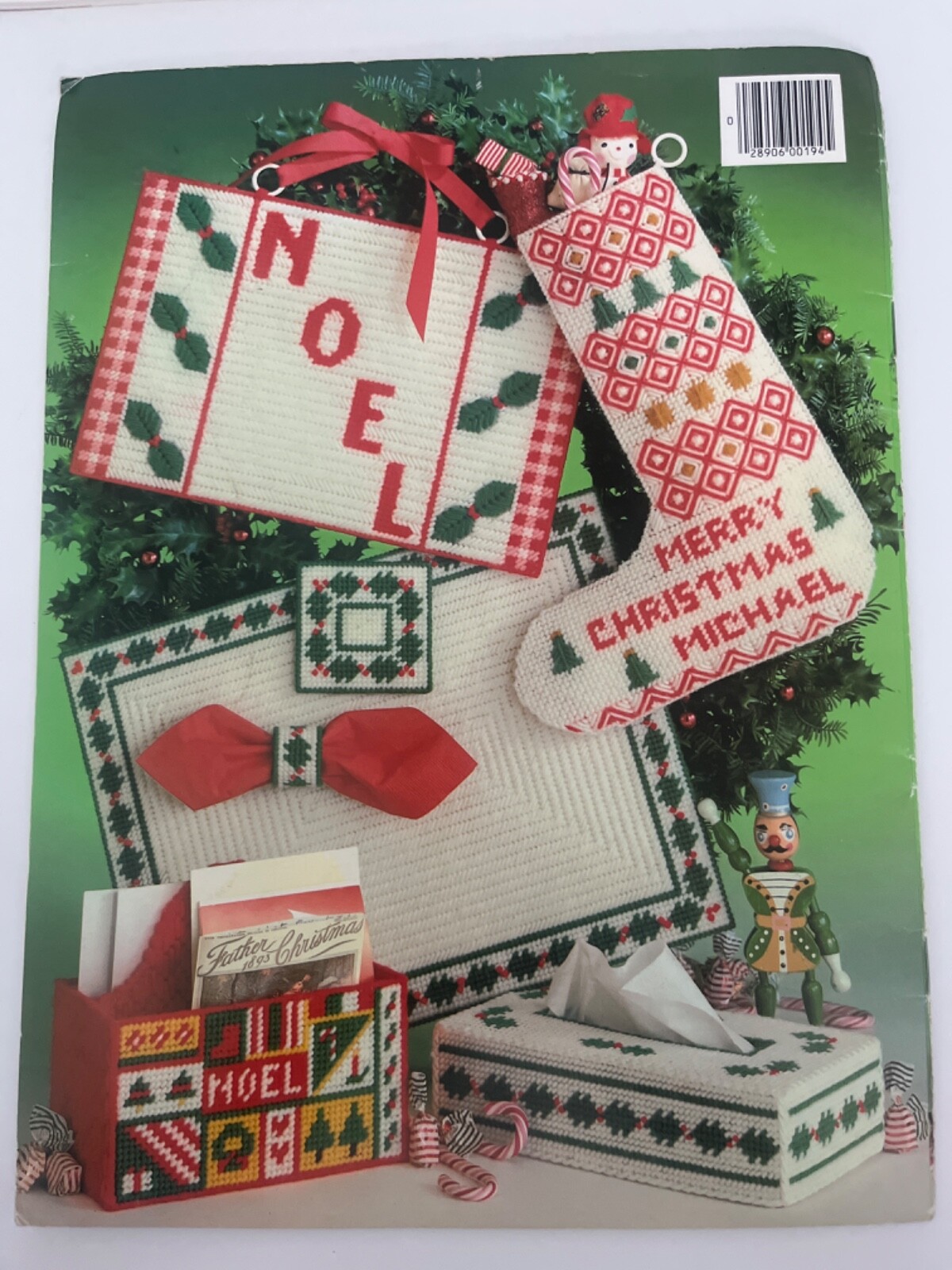 PLASTIC CANVAS LEAFLET MORE CHRISTMAS PROJECTS