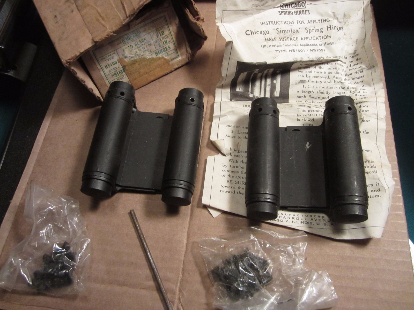 Vintage Chicago Simplex 3 inch spring hinges HS1001