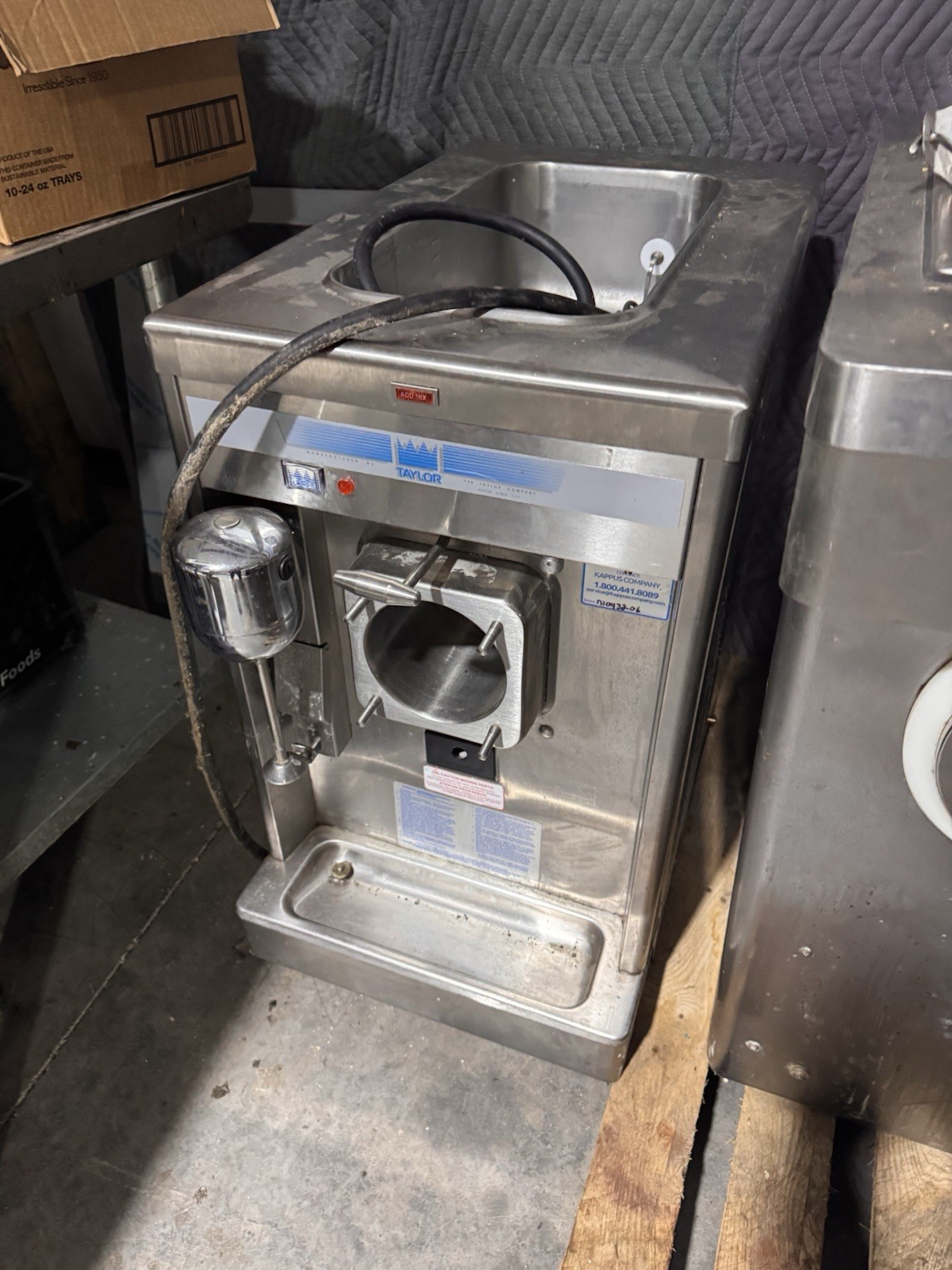 Taylor 702-27 Soft Serve Ice Cream Machine