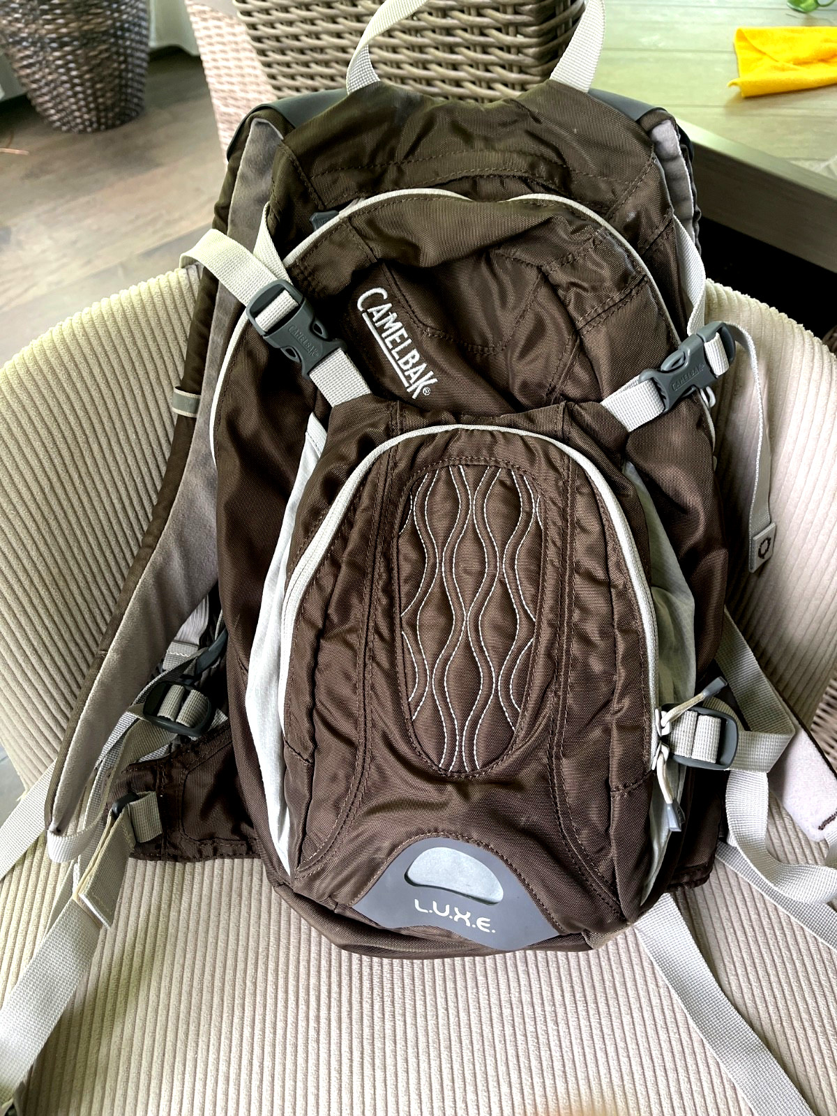 CamelBak LUXE Hydration Backpack Women's Hiking Bike Pack Brown Air