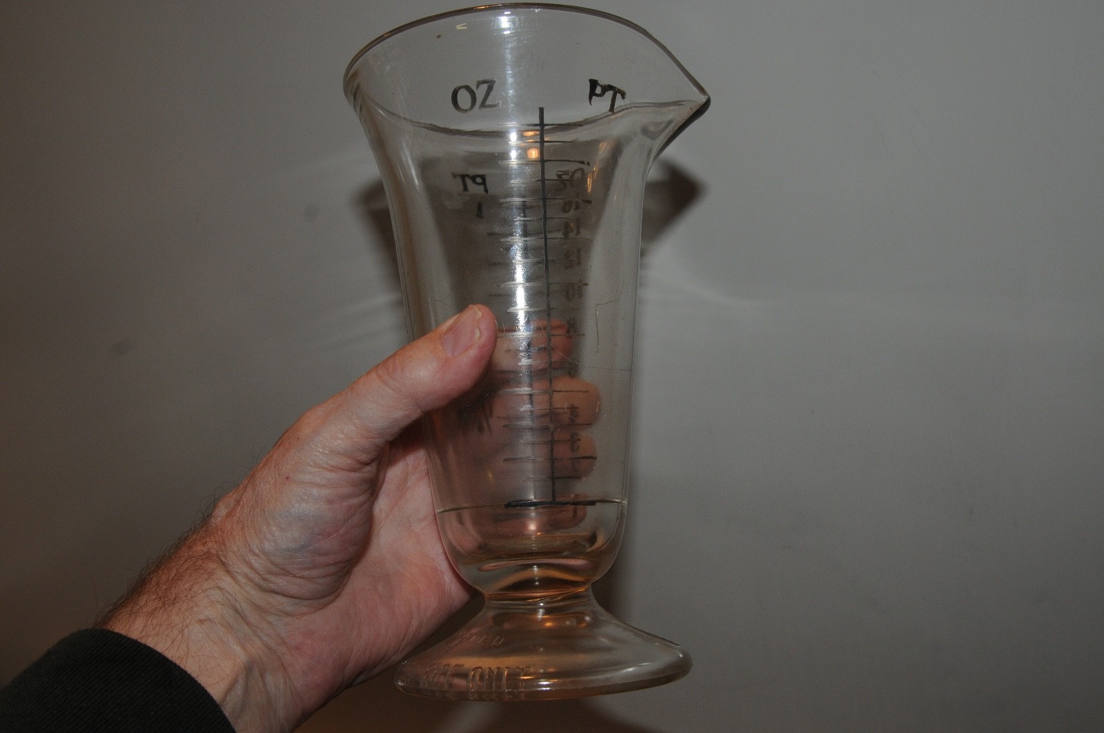 Vintage Eastman Kodak Co Photographic 16 oz Measuring Beaker Glass Rochester N.Y