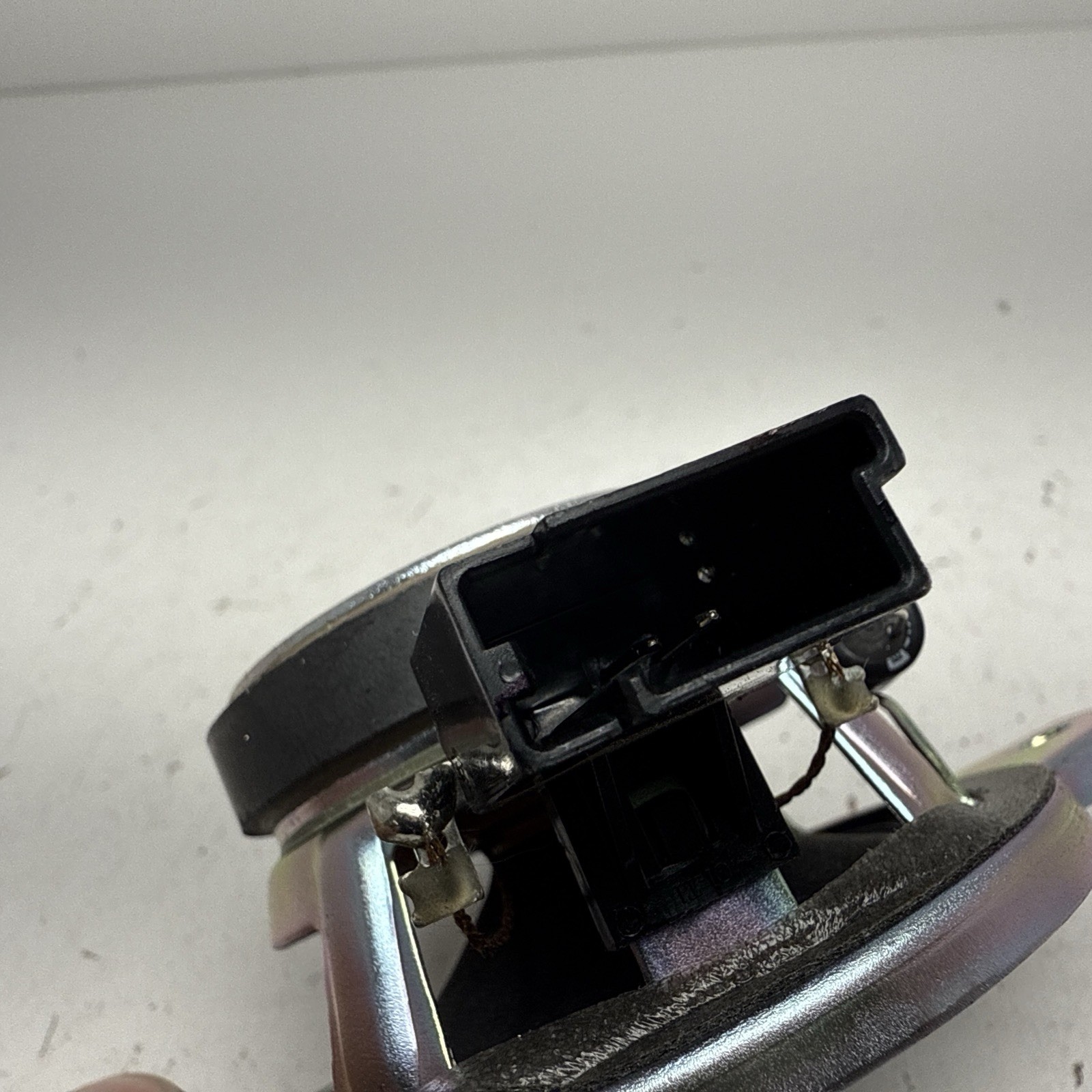 Chevrolet GMC Cadillac OEM Rear Speaker 85135985