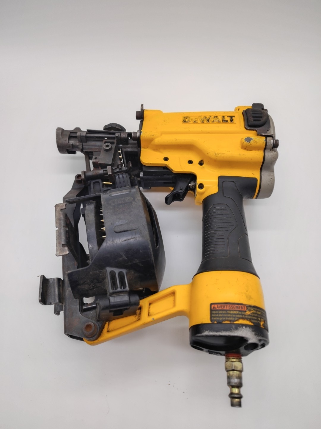 DeWALT 1-3/4 TO 3/4 In 15 Degree DW45RN Pneumatic Coil Roofing Nailer