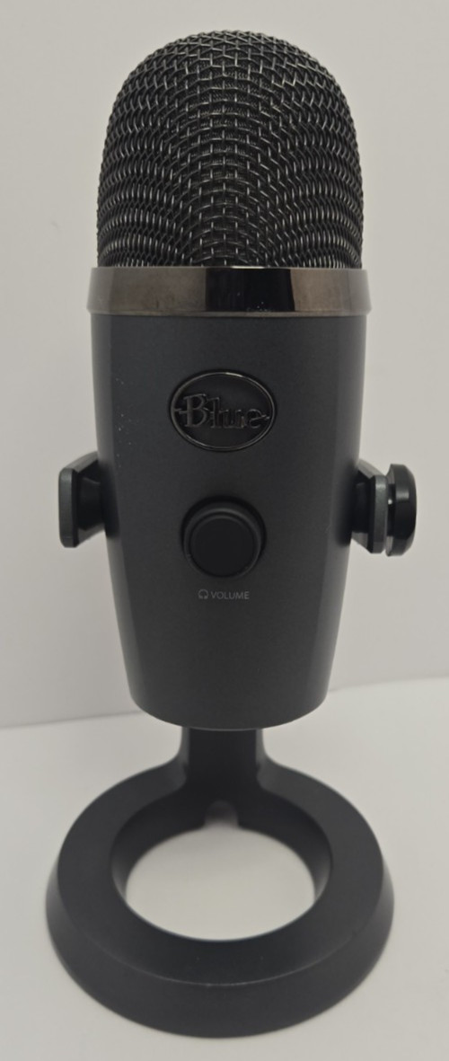 Yeti Blue Podcasting Microphone w/ Hard Shell Case