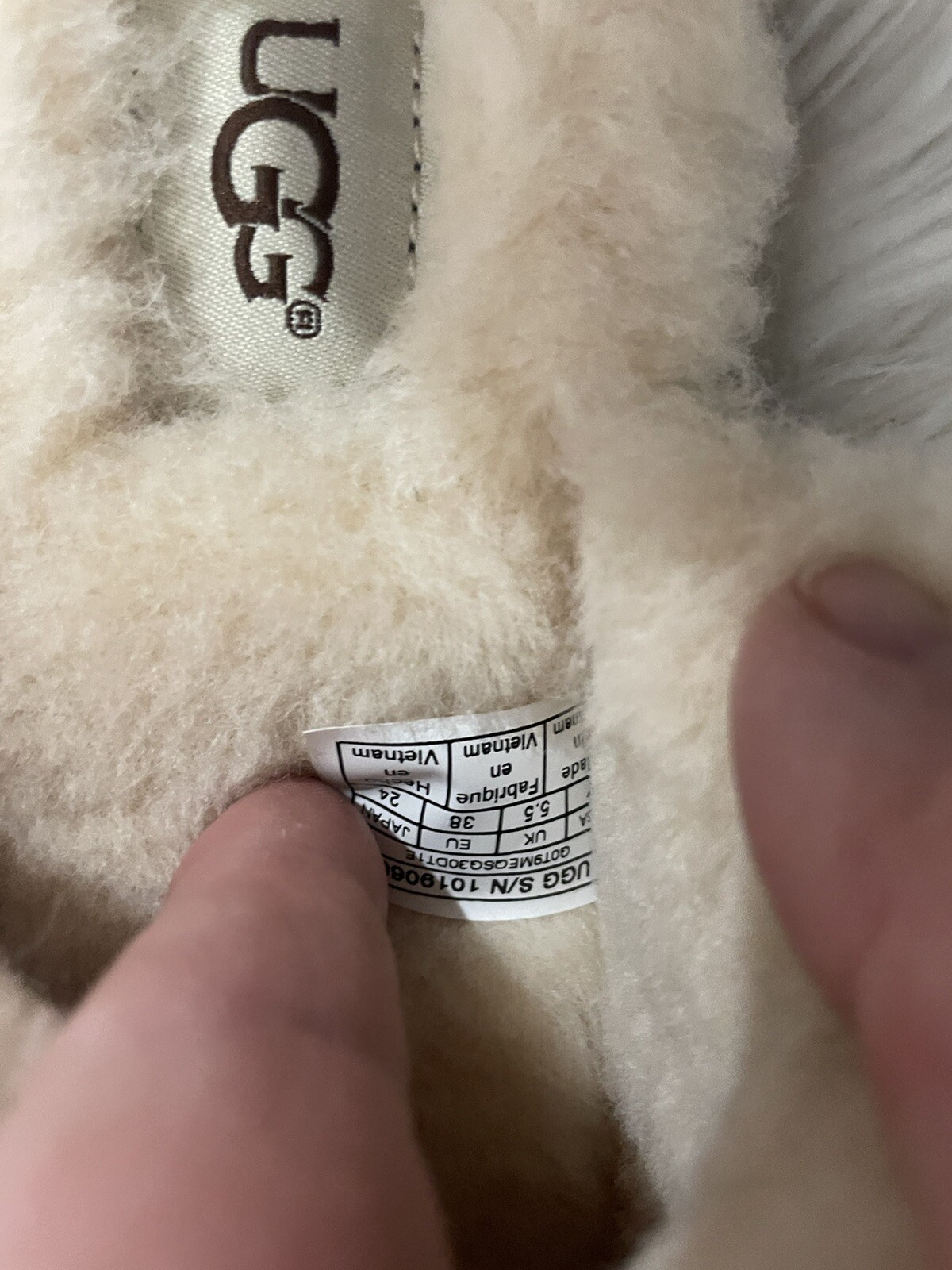 Ugg Womens Slippers Size 7 , Eu38