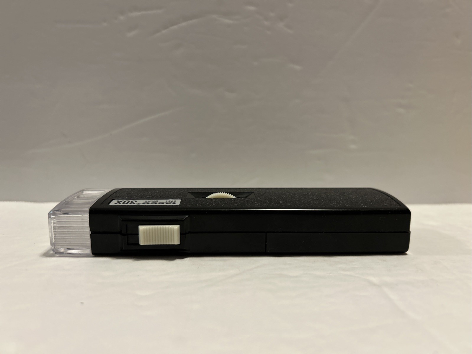 Tasco 30X Illuminated Microscope Model 9704 with Case