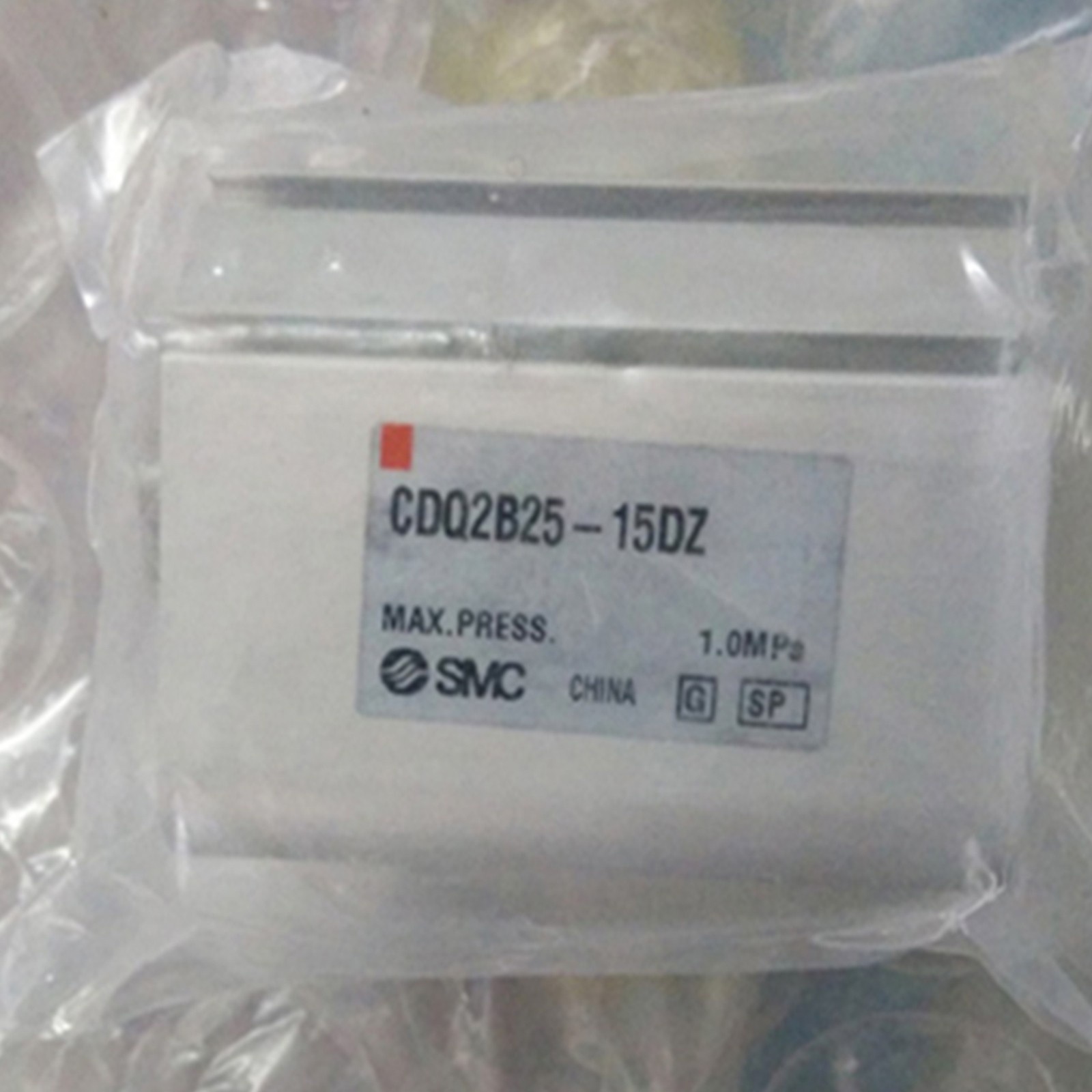 1 piece new smc CDQ2B25-15DZ thin cylinder free ship *lj