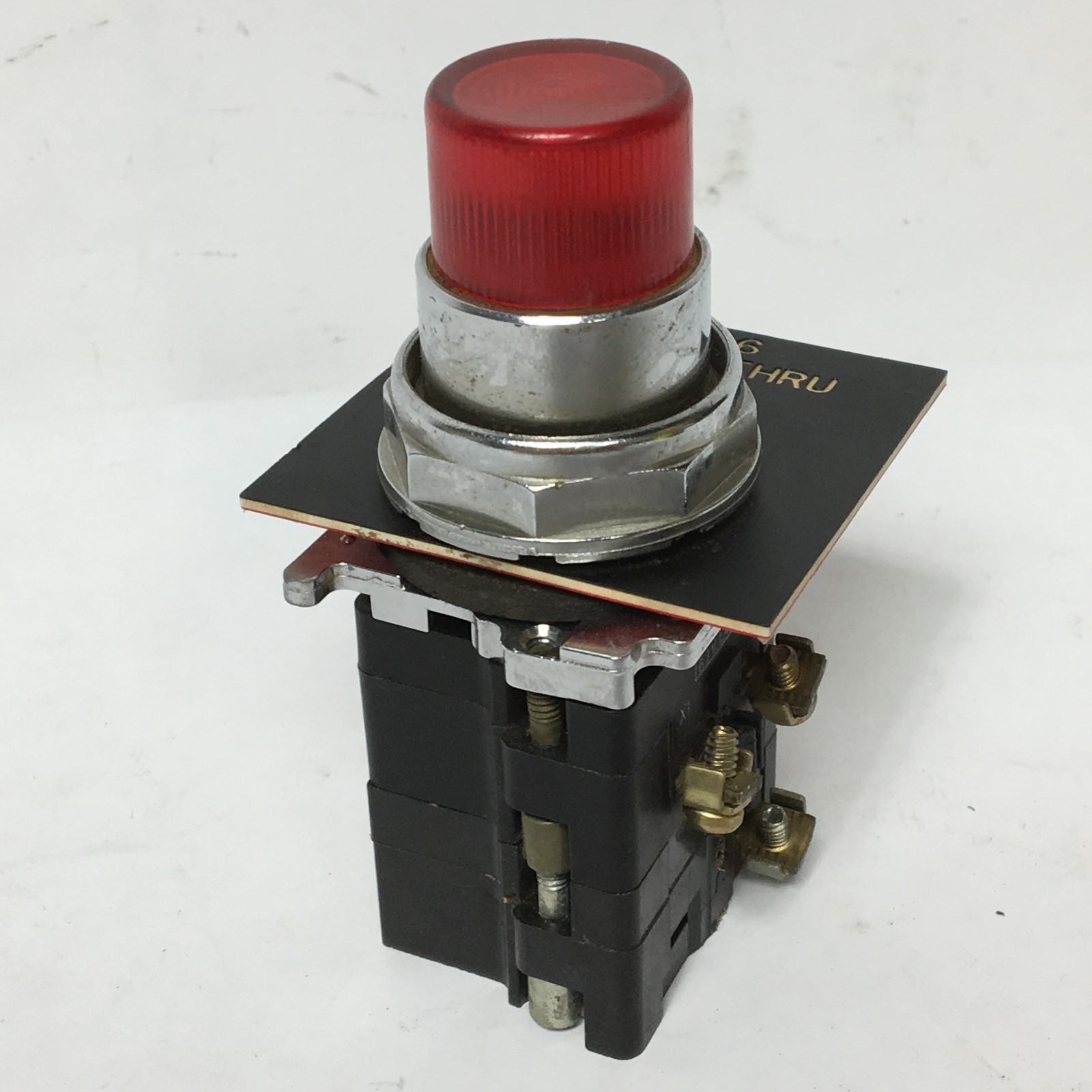 Cutler Hammer 1250T/91000T Push Button Momentary 120V Light Indicator 6.3.V Lamp