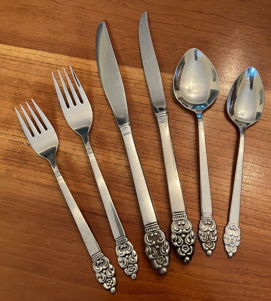 Oneida Community VINLAND Stainless Flatware - Choice