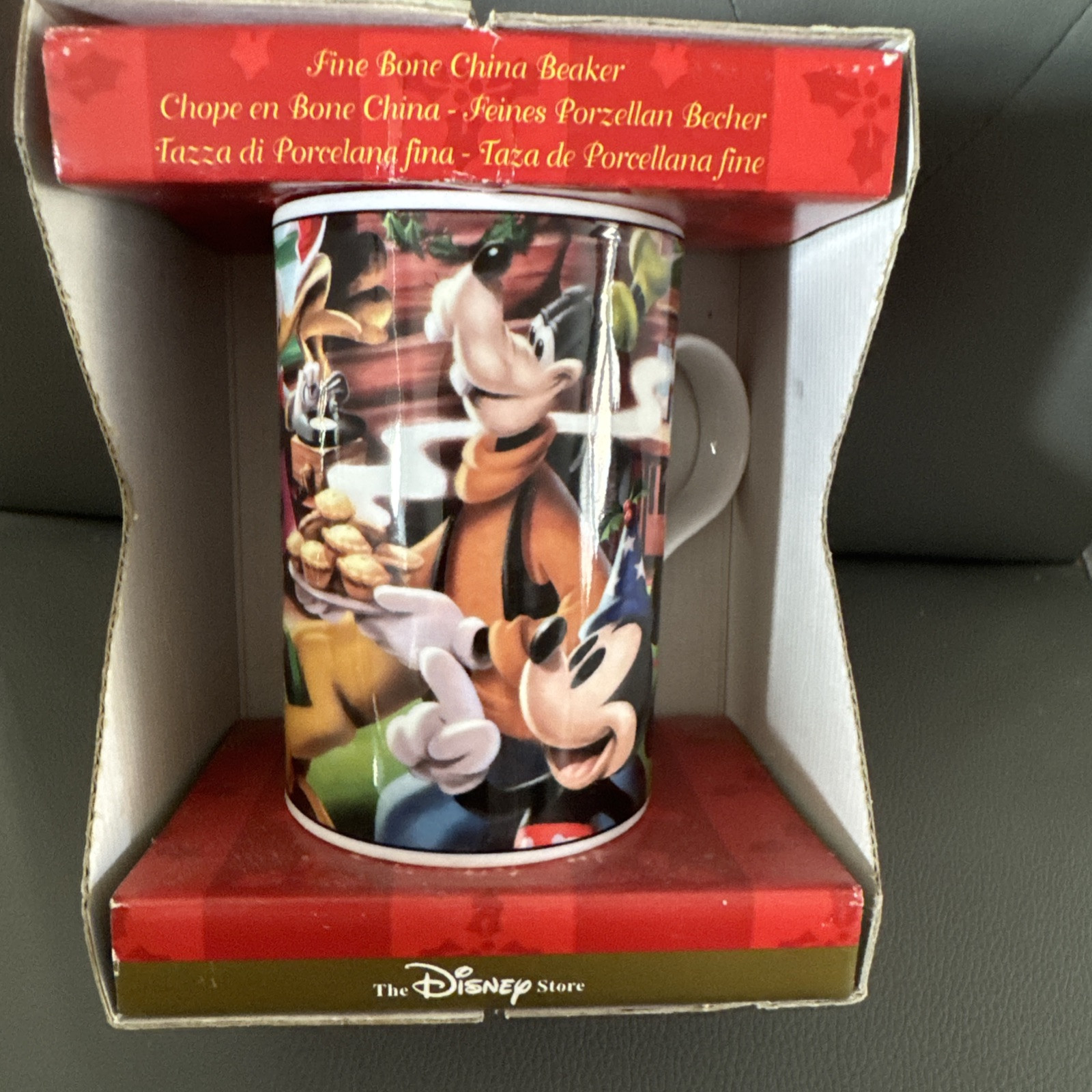 The Disney Store MICKEY MOUSE & FRIENDS Fine China Ceramic Mug / Cup Year 2000