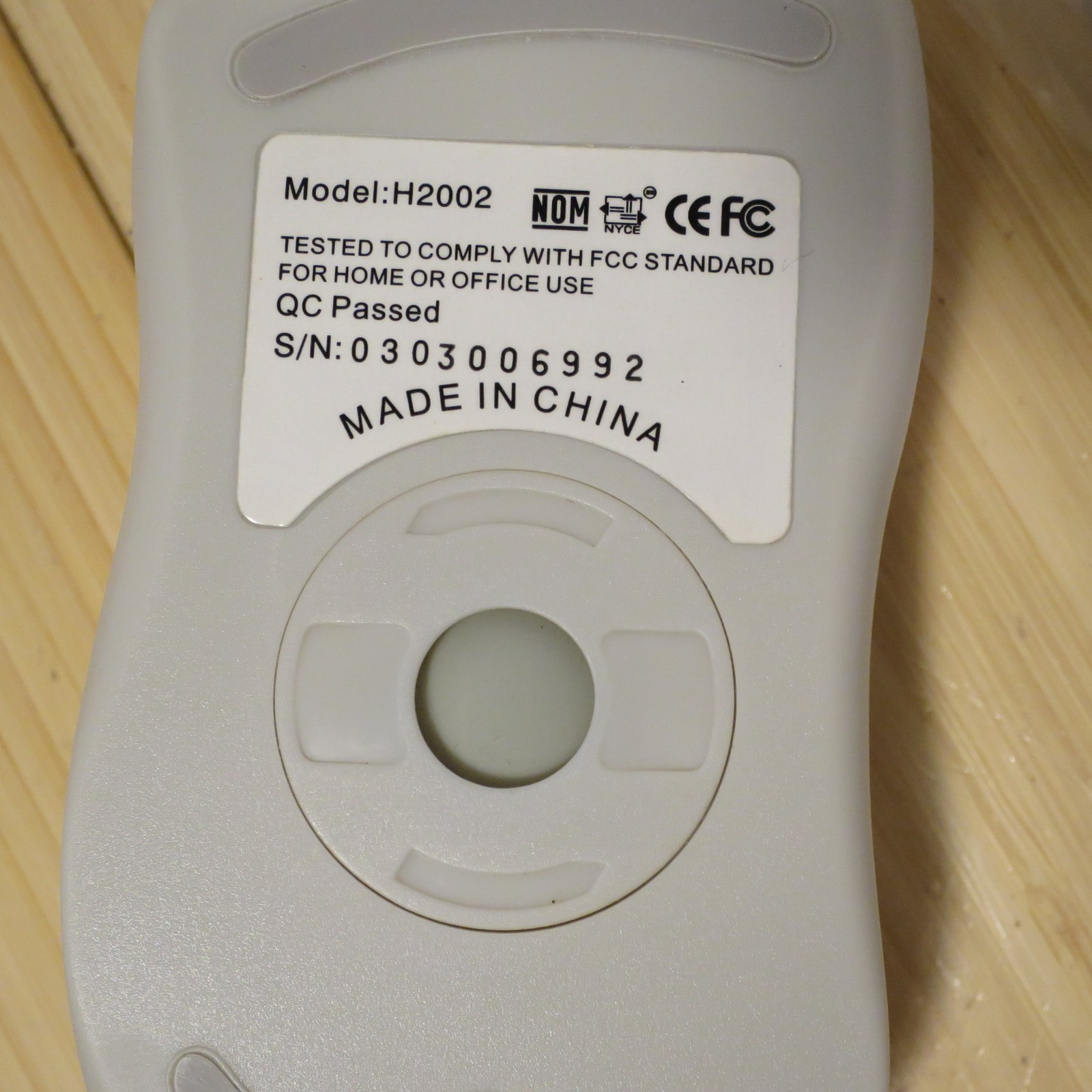 Designer Scrolling Mouse Model H2002 PS2 600DPI (1 of 2)