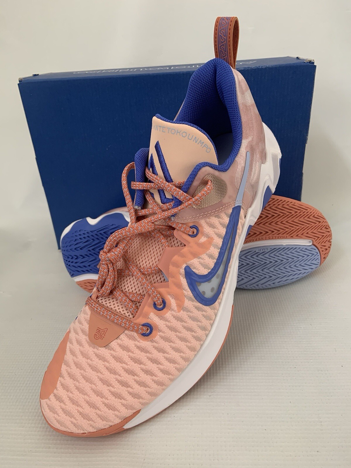 Nike Giannis Immortality Unisex Men's sz 12 Women sz 13.5 Basketball sneakers