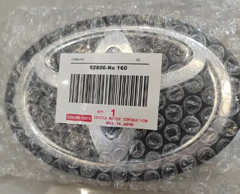 For TOYOTA COROLLA 2016-2017-2018-2019 Emblem Front Logo 53141-42021 （No radar）`