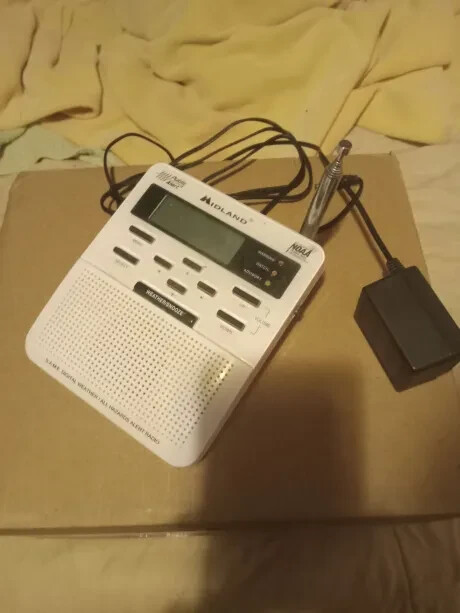 MIDLAND WR-100 NOAA Weather All Hazard Alert Radio Public Alert Emergencies