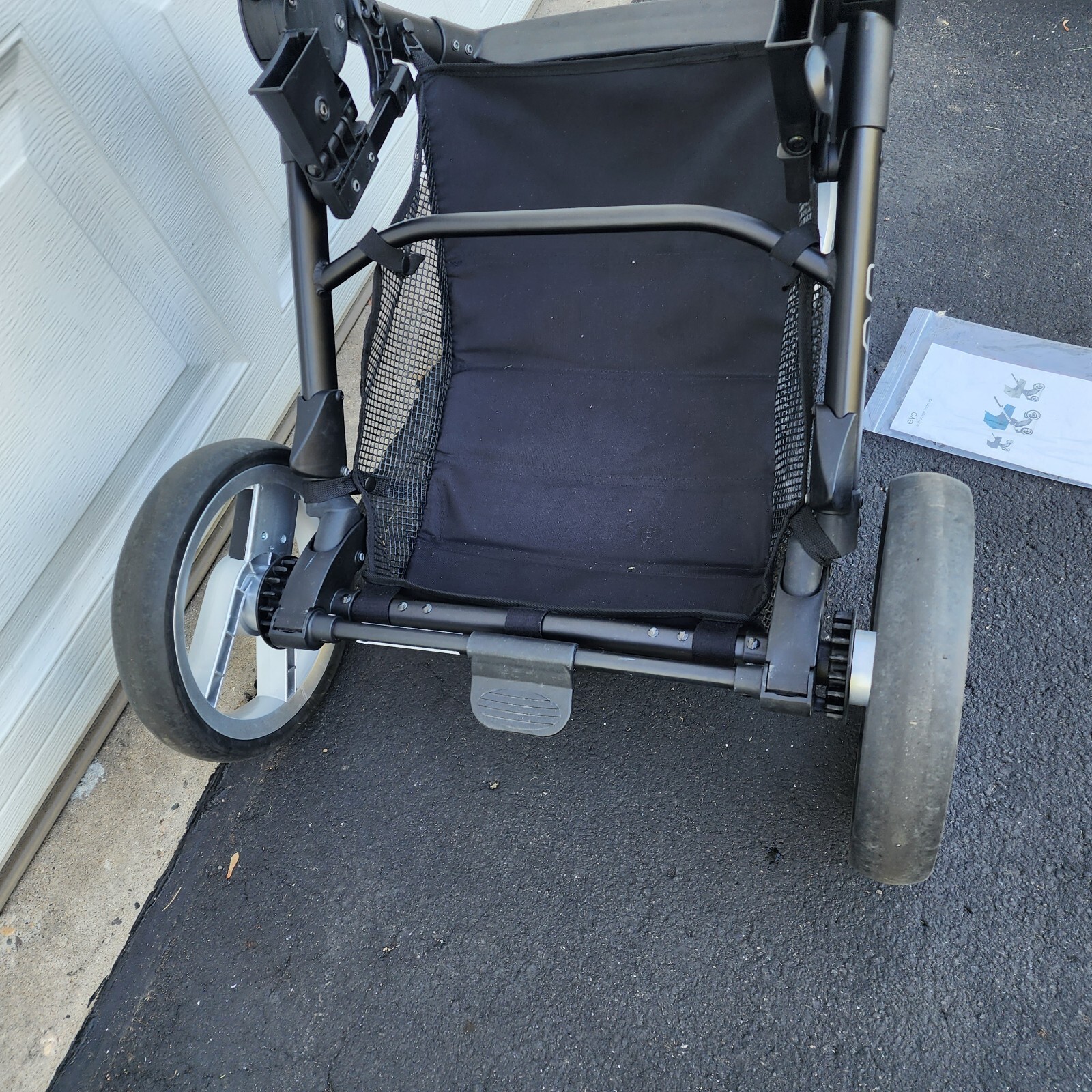 Mutsy Evo Black Stroller Original *Frame +wheels Only* and manual Foldable