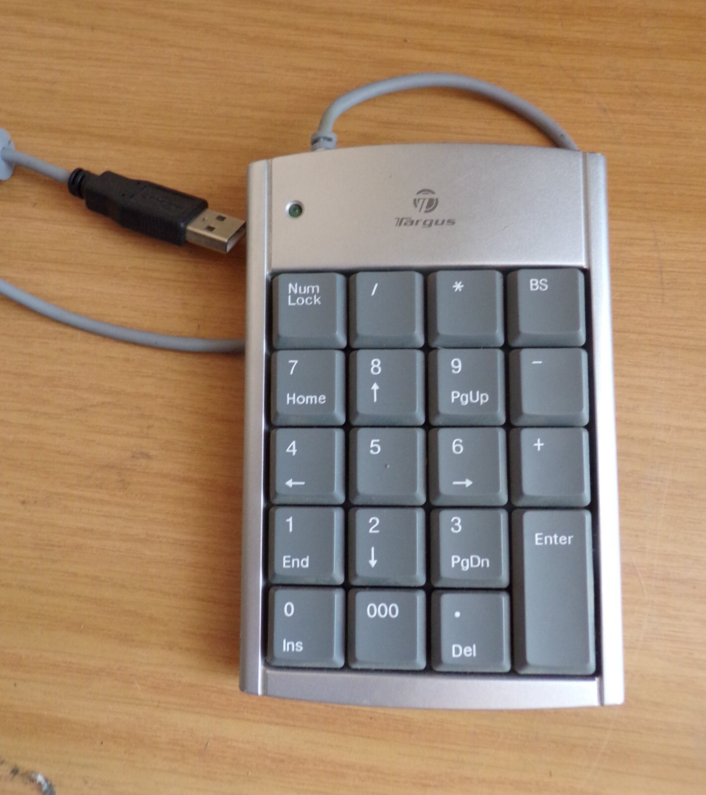 Targus PAUK10U Mini USB Numeric Keypad w/2 USB Ports~Tested & Working