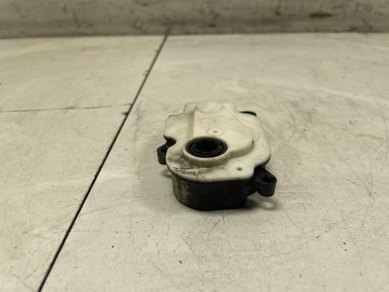 2015 FORD TAURUS SE SHUTTER ACTUATOR MOTOR OEM+