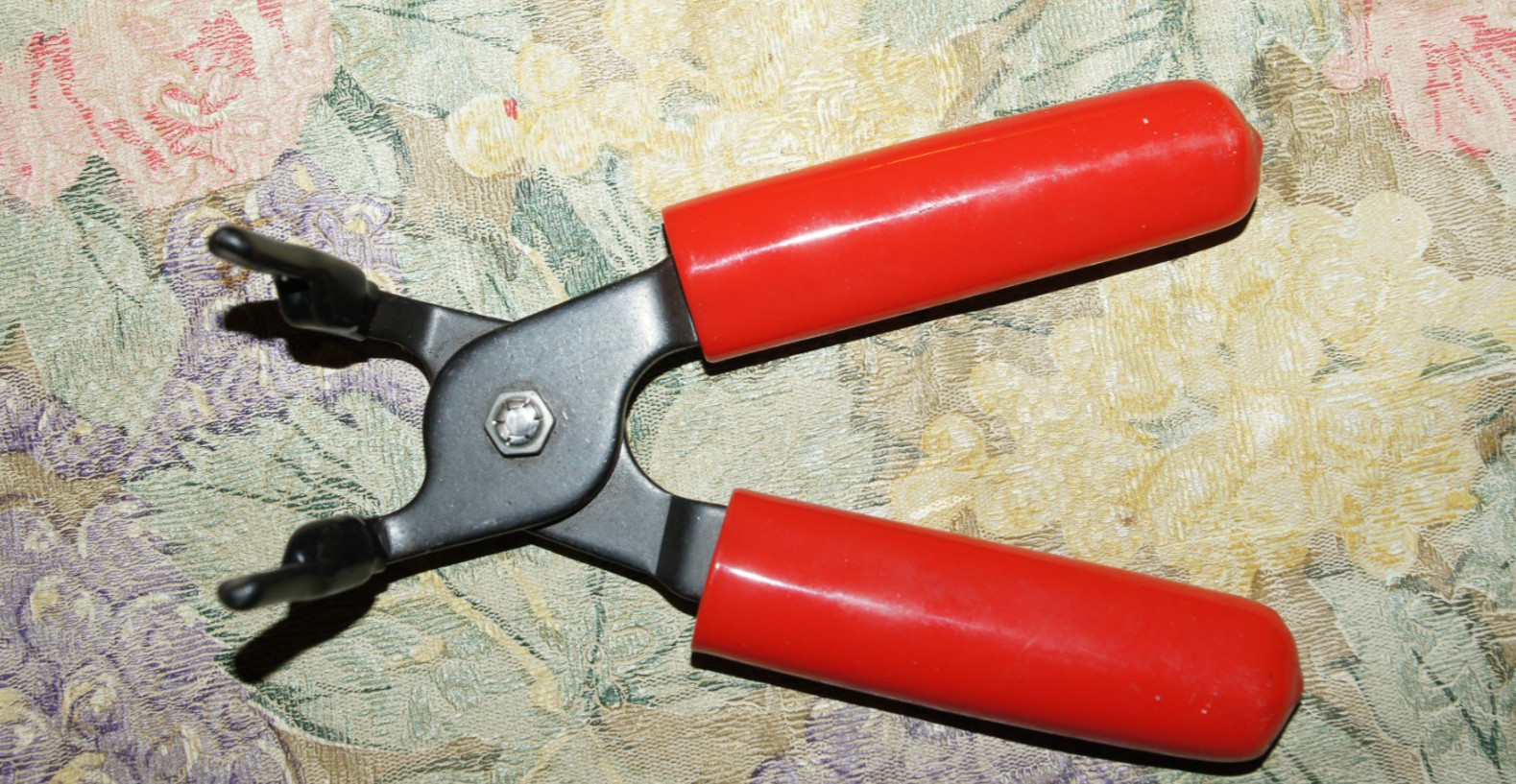 BLUE-POINT TOOLS YA9010 RELAY PLIERS Curved TIP RED HANDLES