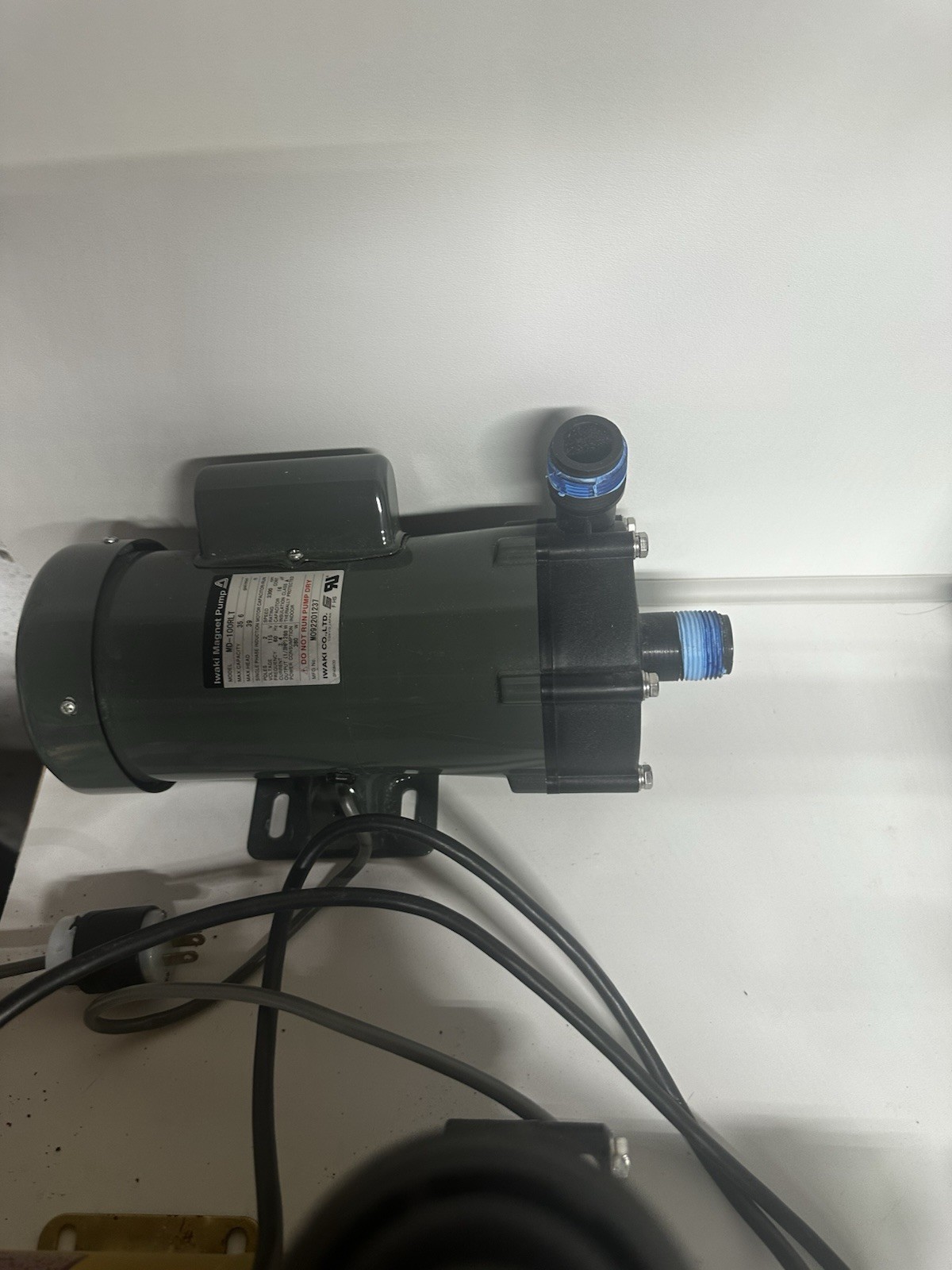 Iwaki MD-100RL-T Magnetic Drive Pump 100-115V 1PH 300W Gray Plastic/Metal