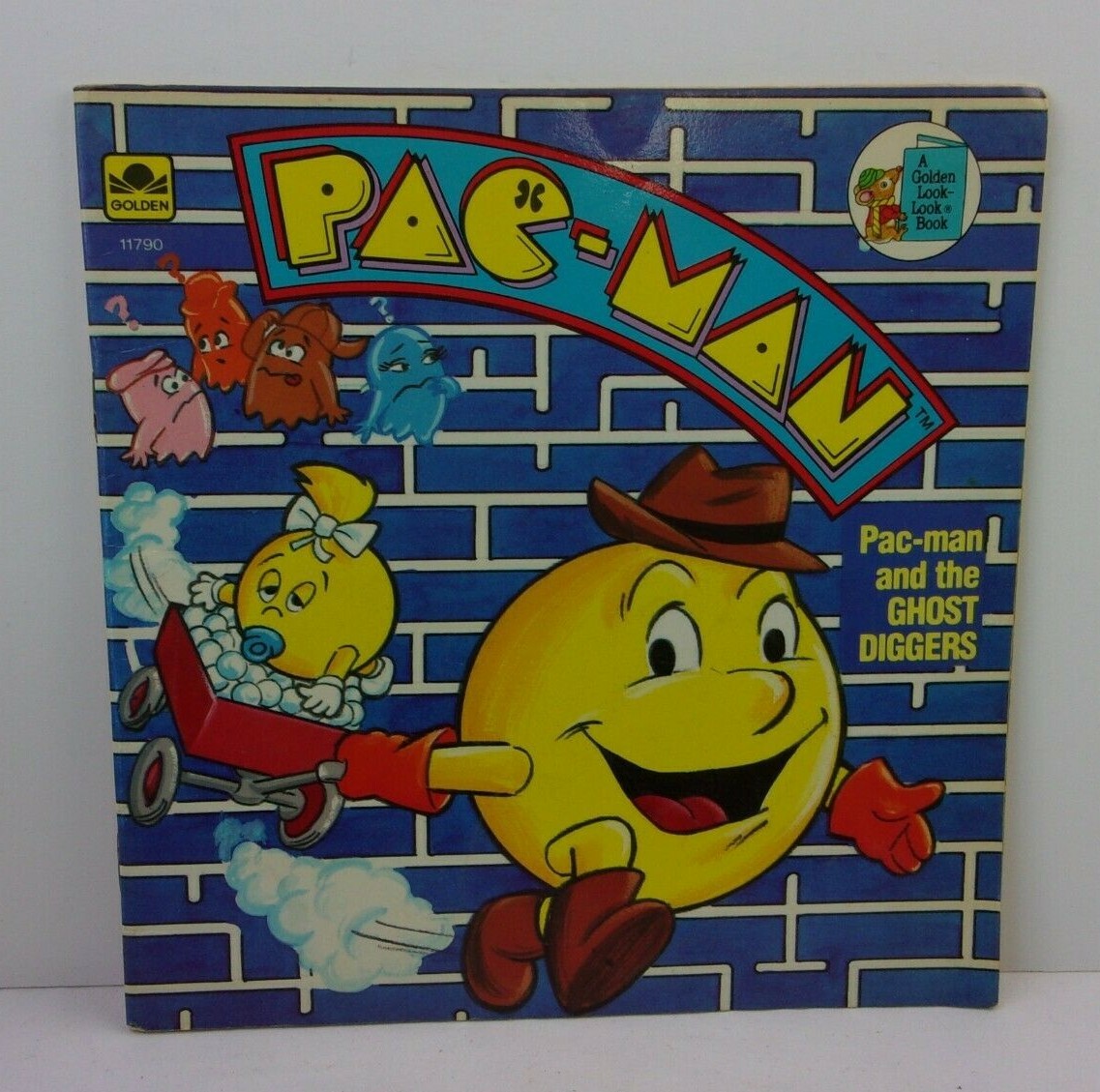 1983 Pac-Man and the Ghost Diggers book Golden w/maze sc