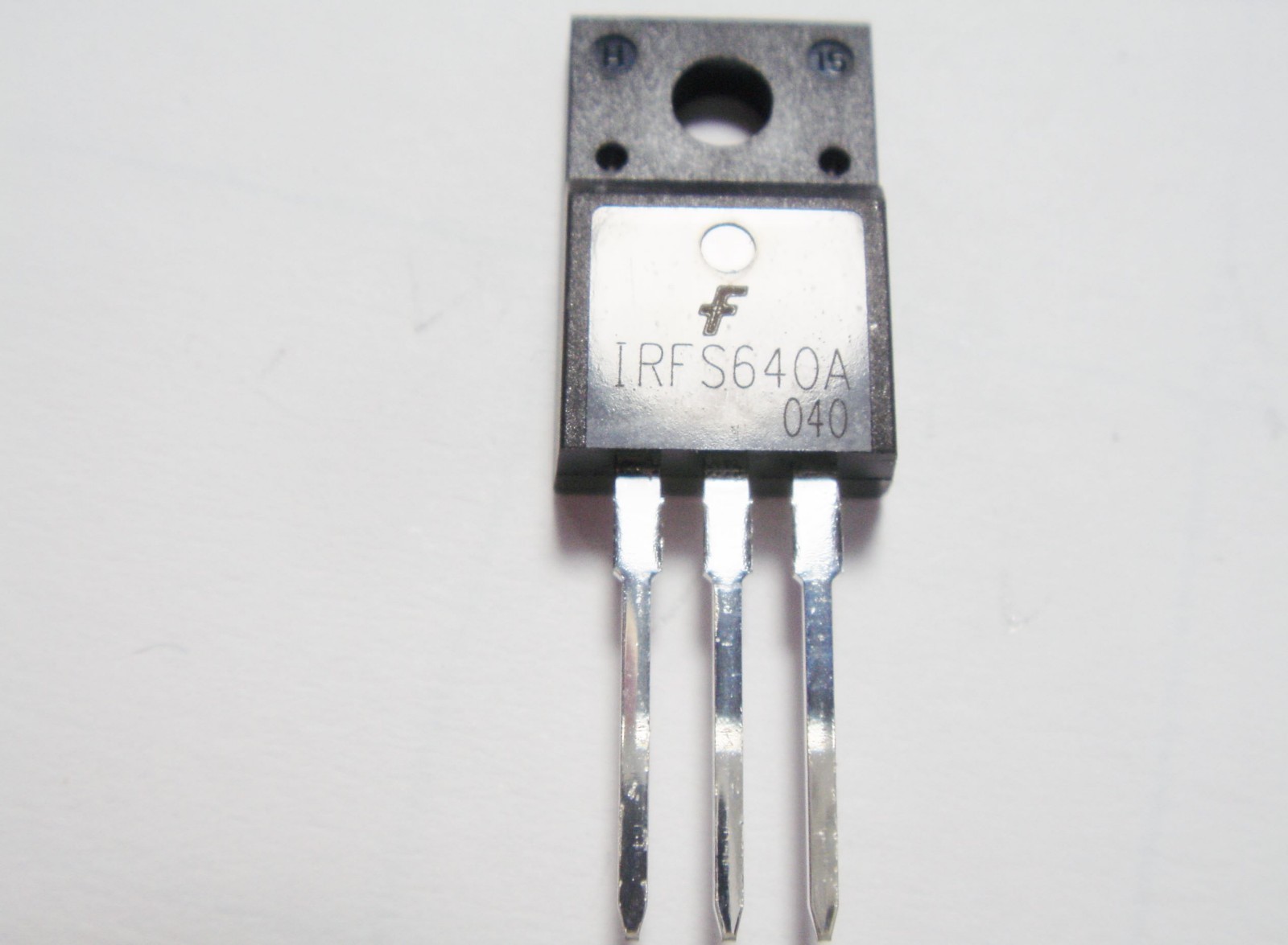 IRFS640 Transistor Mosfet NFET 20A 18A 200V 139W TO220 #1-1281