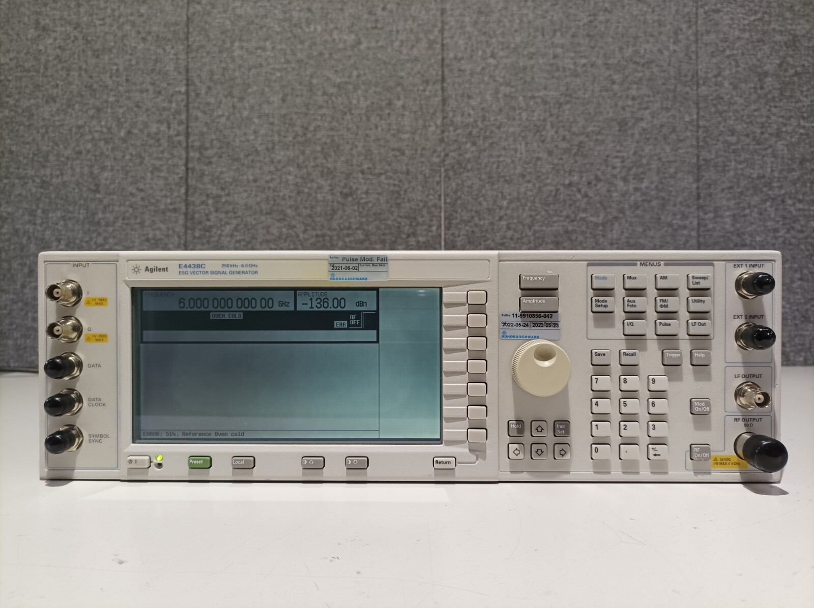 Agilent E4438C, ESG Vector Signal Generator, 250 kHz-6GHz, w/ OPT, MY42081427