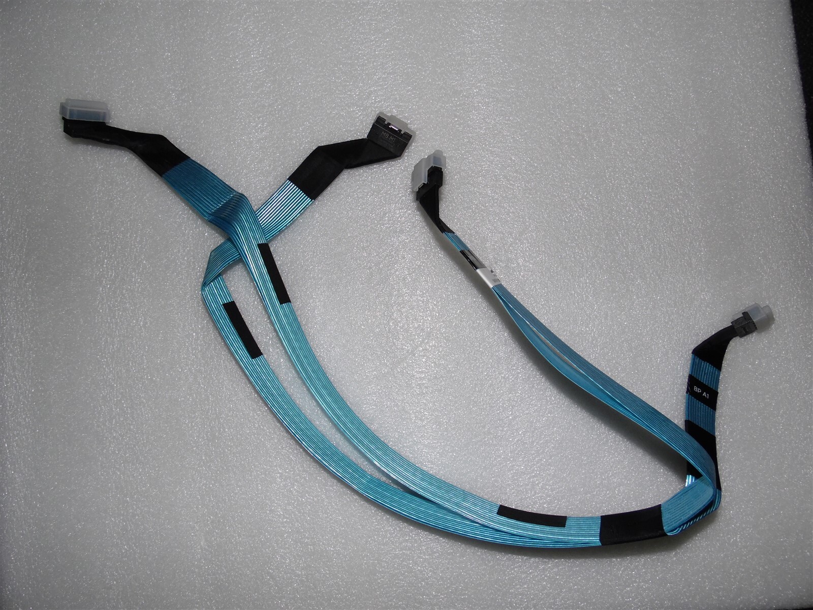 DELL EMC POWEREDGE SERVER R640 10 BAY NVME 2-5 ASSEMBLY CABLE FF7PK TXC4H F2V74