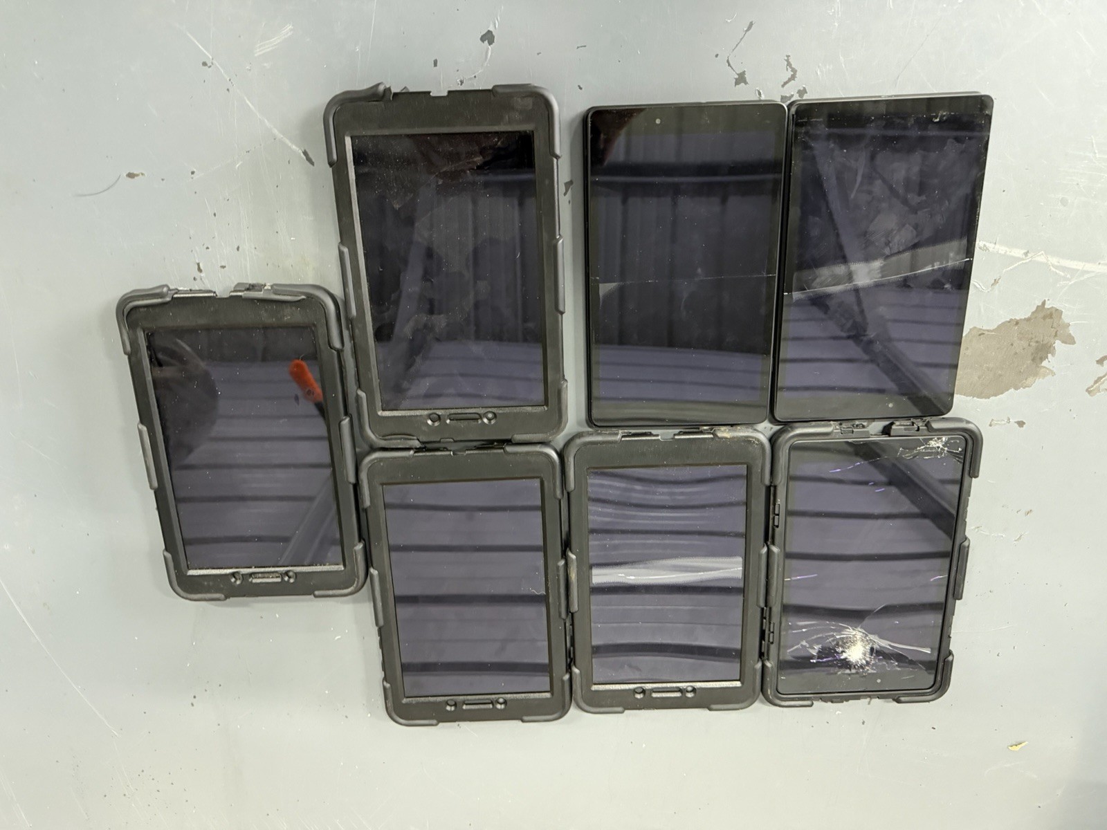 10x Samsung Galaxy Tab A 8.0”  32GB SM-T290 For Parts Or Repair