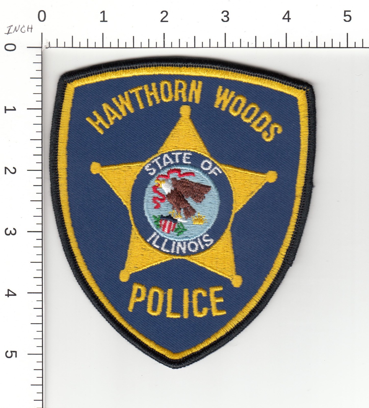 HAWTHORN WOODS ( OLDER ) ILLINOIS COLLECTIBLE POLICE PATCH