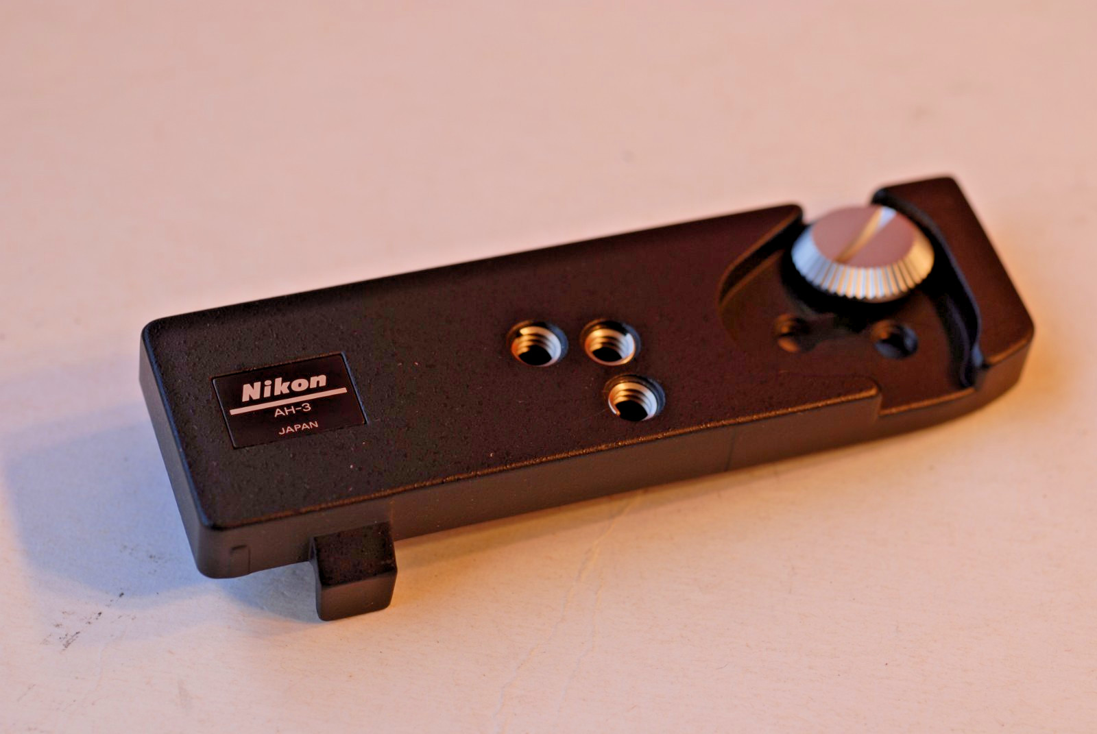 Original Nikon AH-3 Tripod Adapter Plate