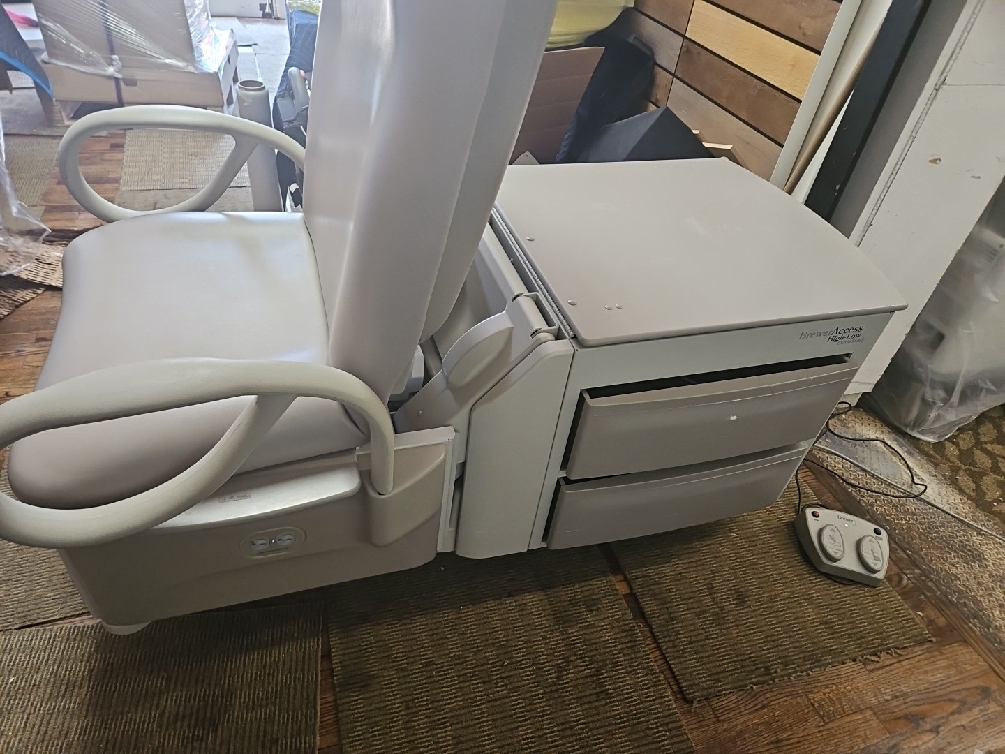 Brewer 6501 Access High-Low Exam Table. 6 Months Warranty.