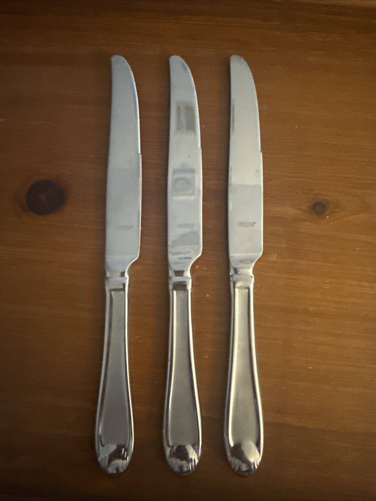 3 ONEIDA SATIN GARNET DINNER KNIVES 9 5/8” HEAVY DUTY STAINLESS SATIN & GLOSSY
