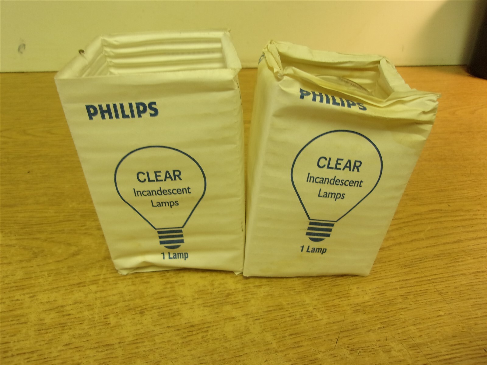 NEW Phillips 1950L/P25/TS-120V Traffic Signal Light Bulbs, Lot of 2