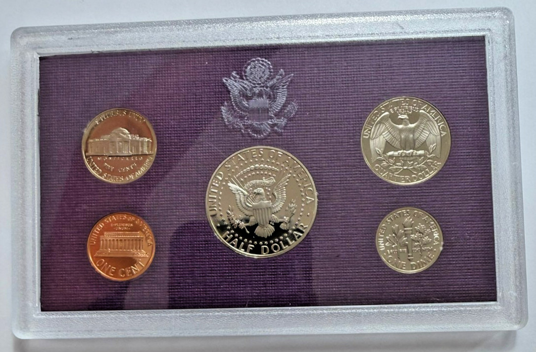 1992 Proof set. Genuine. complete and original as issued by US Mint.