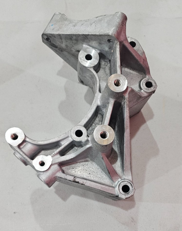 2011-2016 FORD 6.7 ALTERNATOR MOUNTING BRACKET ***NEW OEM*** BC3Q-3C631-AC