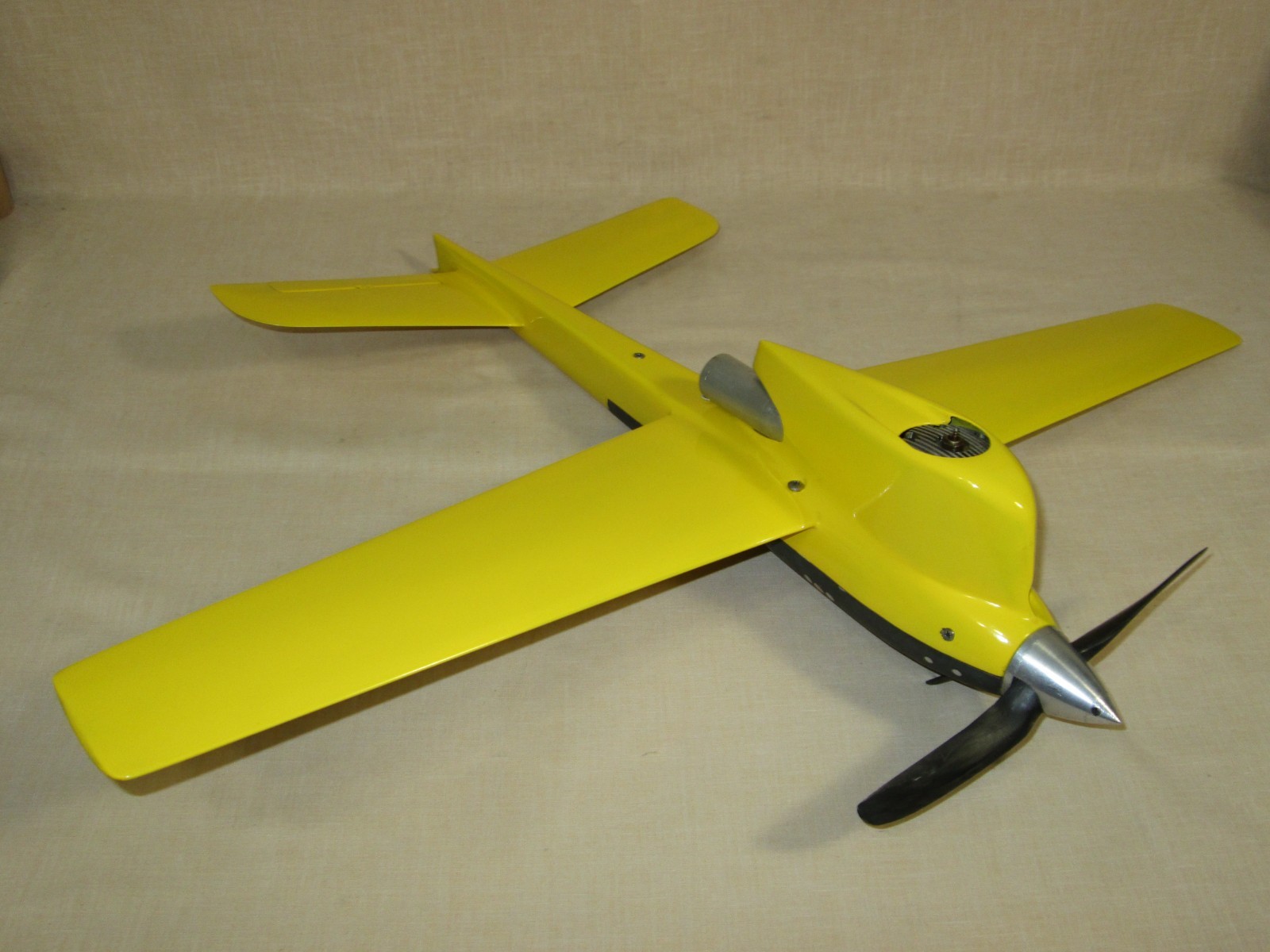 MINT - CLASS D SPEED CONTROL LINE with K & B .67 RACING ENGINE - IMMACULATE !