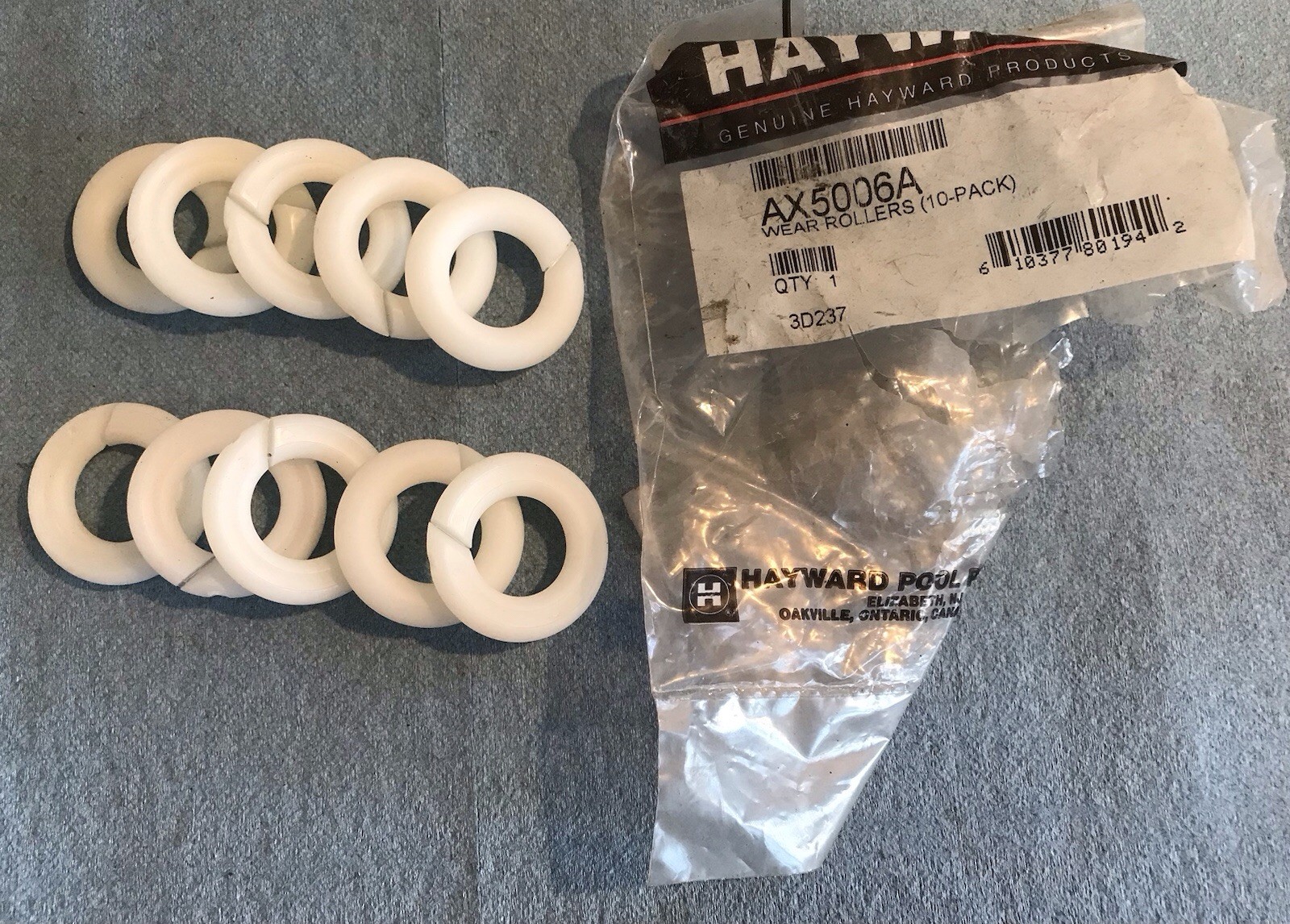 Wear Roller, Hayward Trivac/Phantom/Viper Cleaners.  Damaged Package. AX5006A