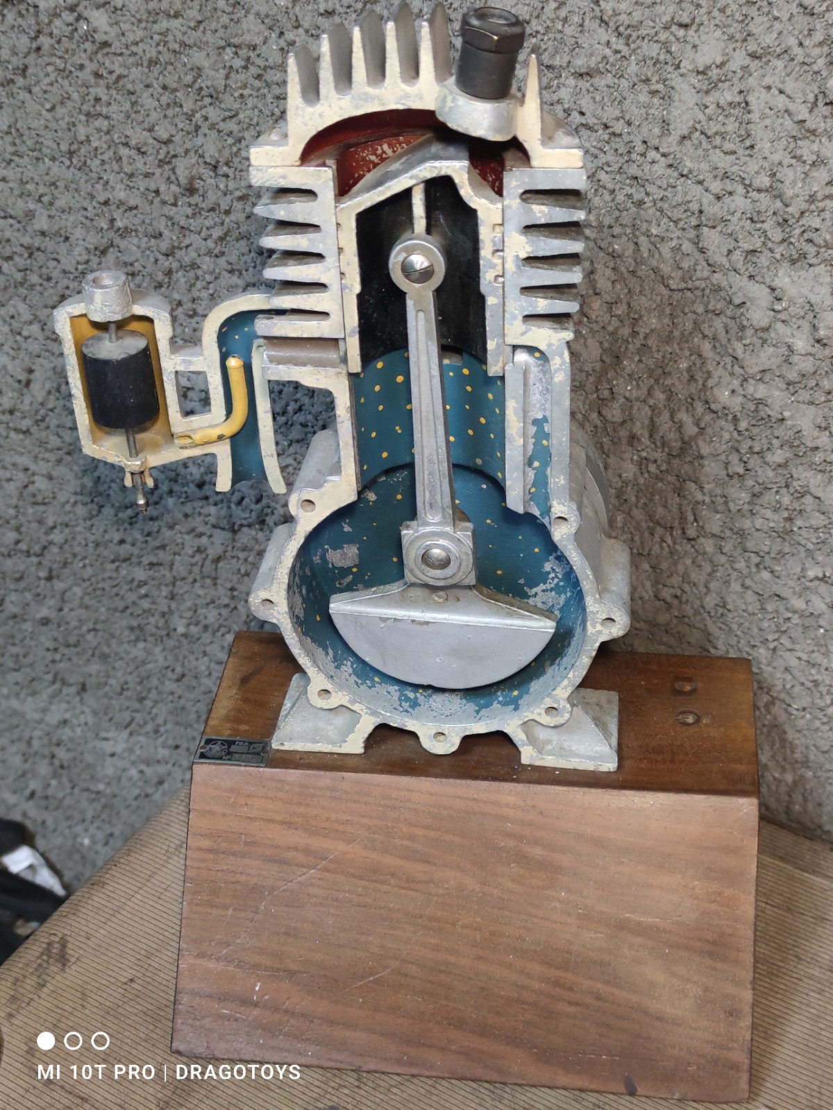 VINTAGE TRAIN MODEL TABLETOP EDUCATION SCHOOL LAB DESKTOP USSR CCCP SOUVENIR