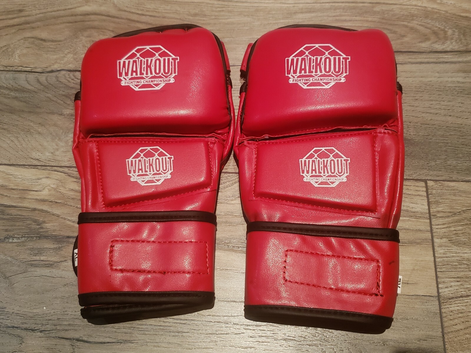 Walkout Fighting Championship MMA gloves RARE New UFC XL Extra Large