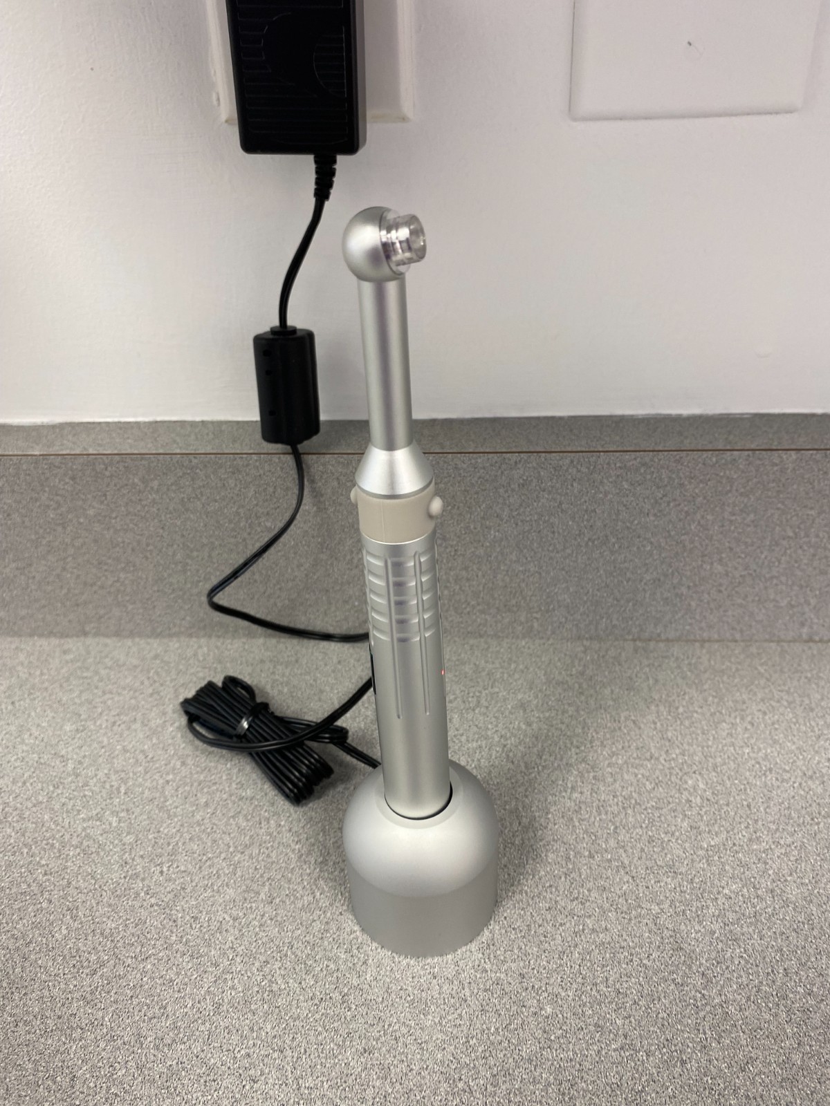the cure TC CL II curing light LED High power silver cordless