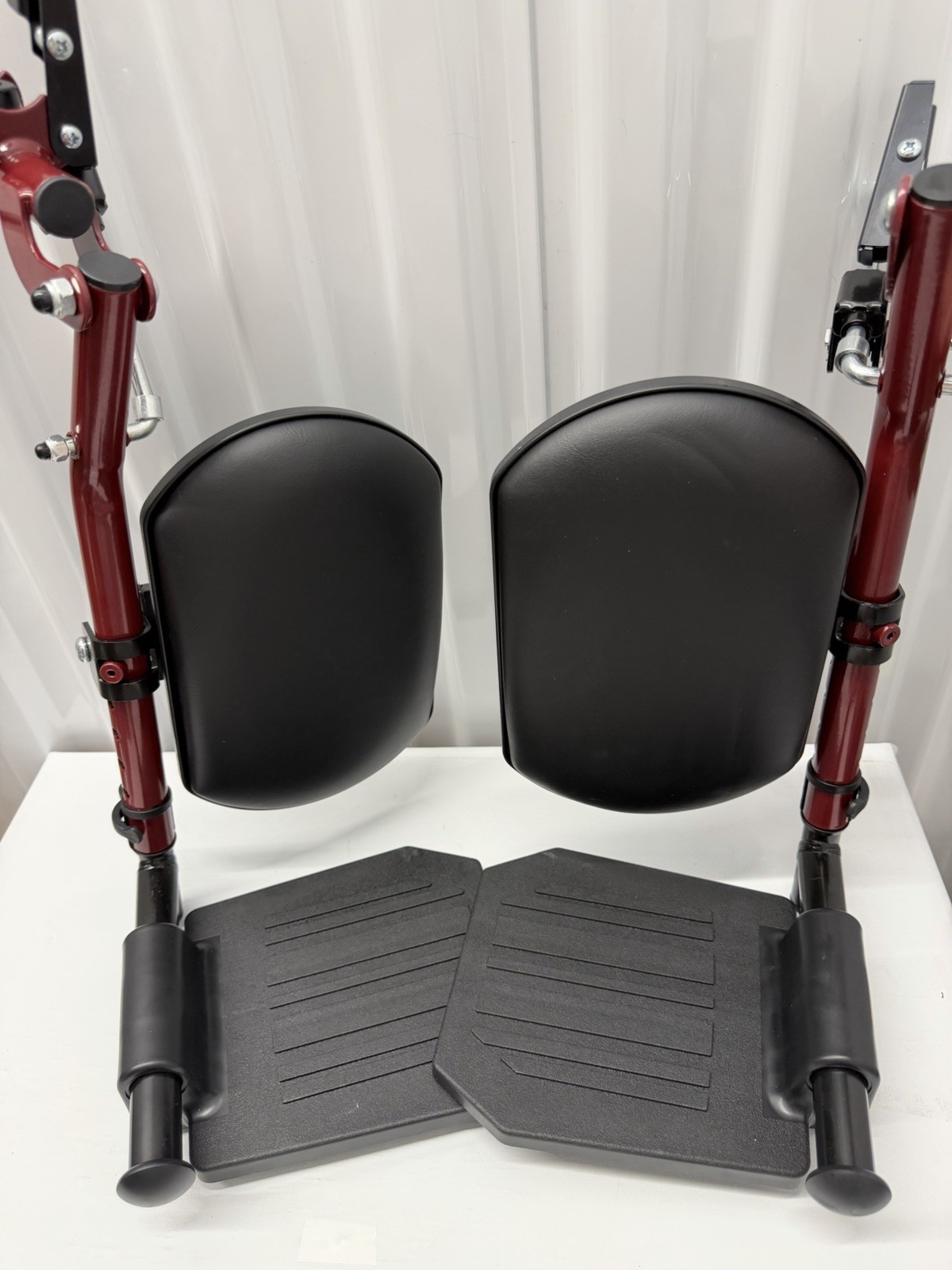 Red Wheelchair elevating Leg Rests w/Calf pad Non-Slip Footplates Compatible W/