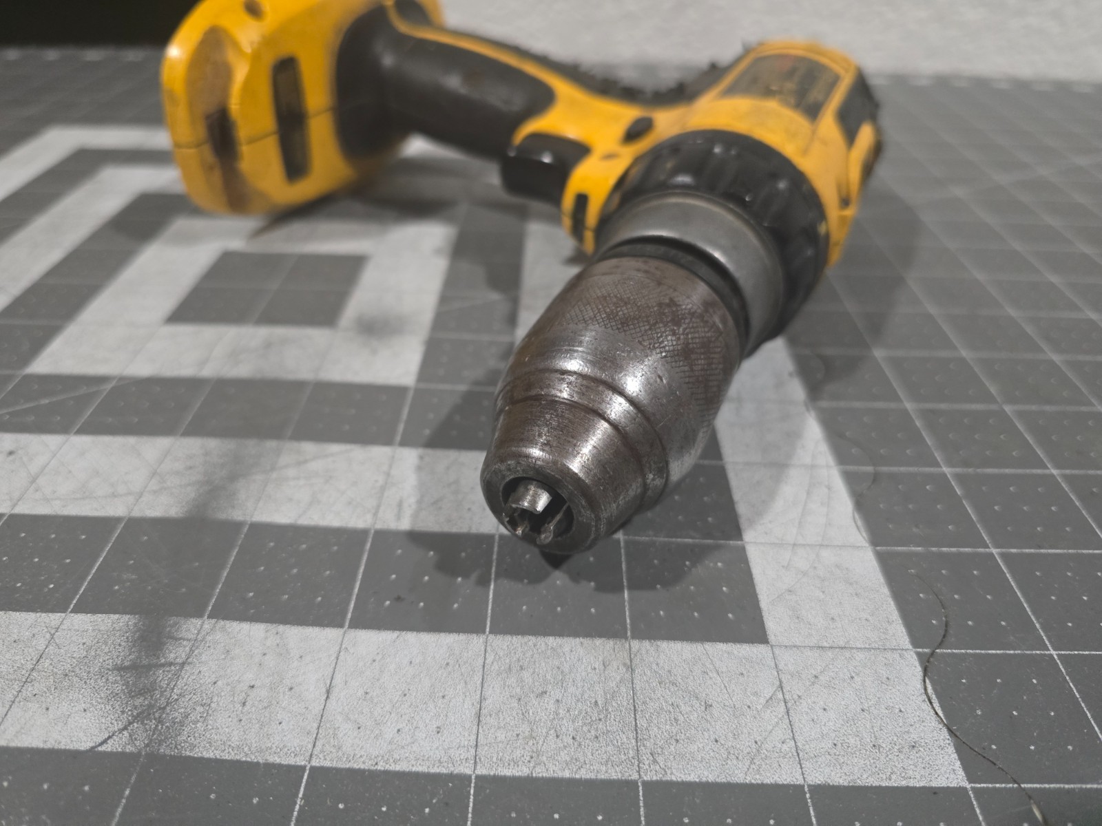 DeWalt DC725 1/2" Cordless Hammerdrill Drill Driver 18V 2 Speed Tool Only
