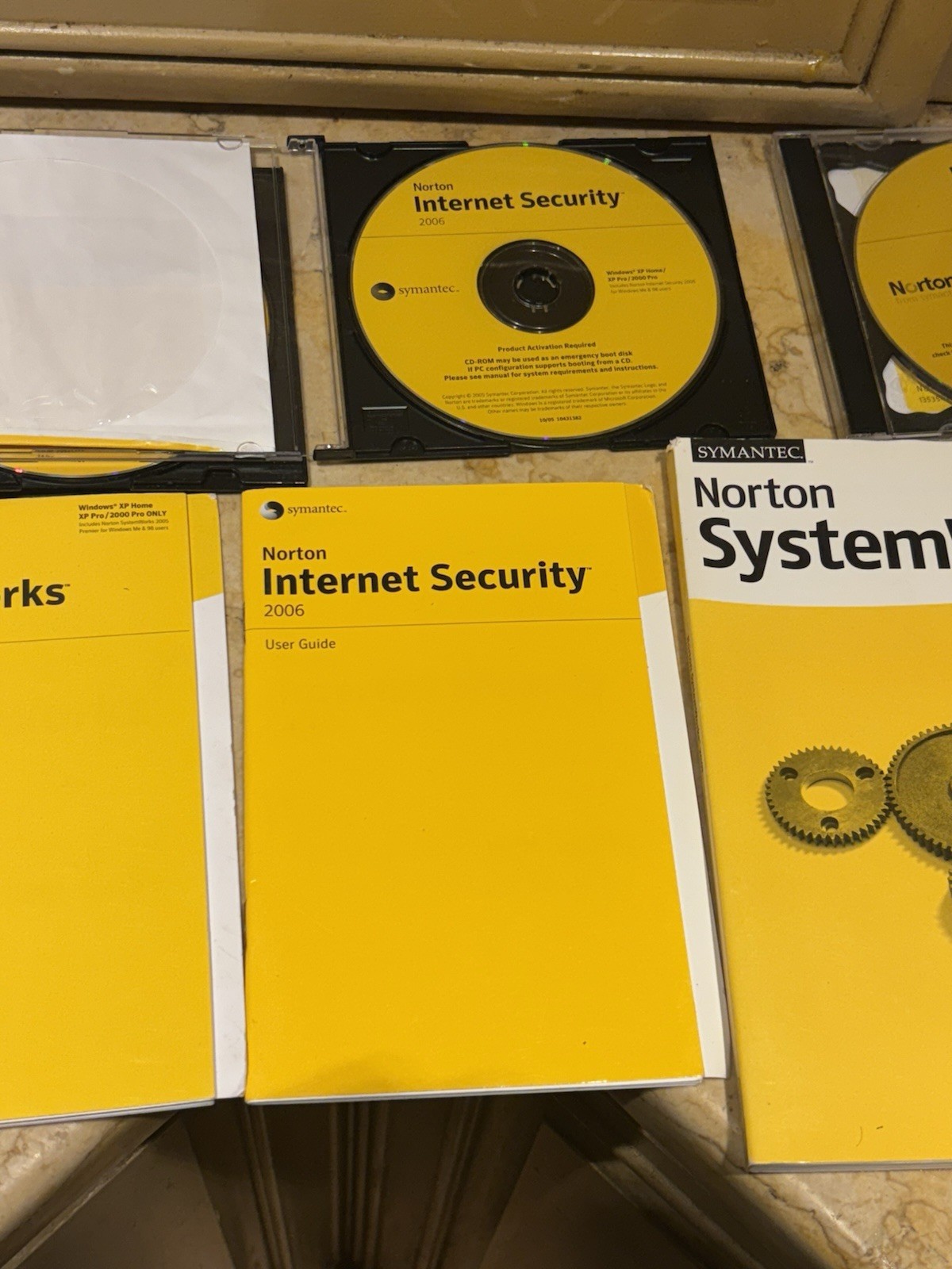 Norton Cd Soft Ware Virus Lot Rare