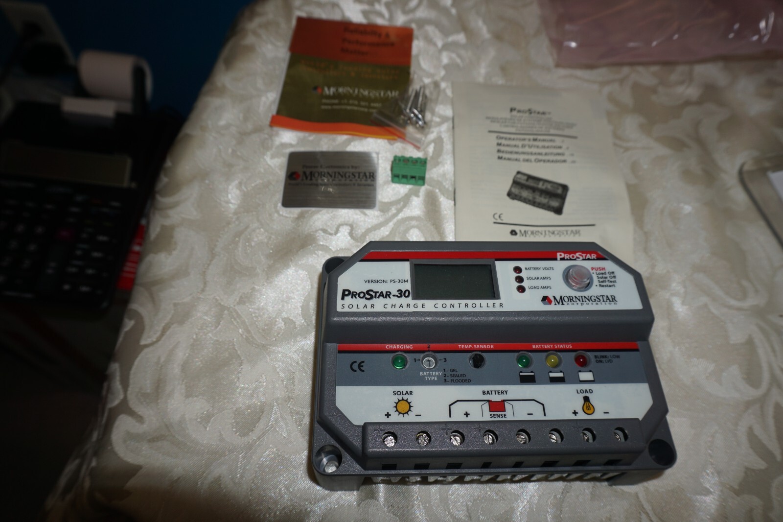 Morningstar ProStar PS-30 / PS-30M Gen 3 Solar Charge Controller.