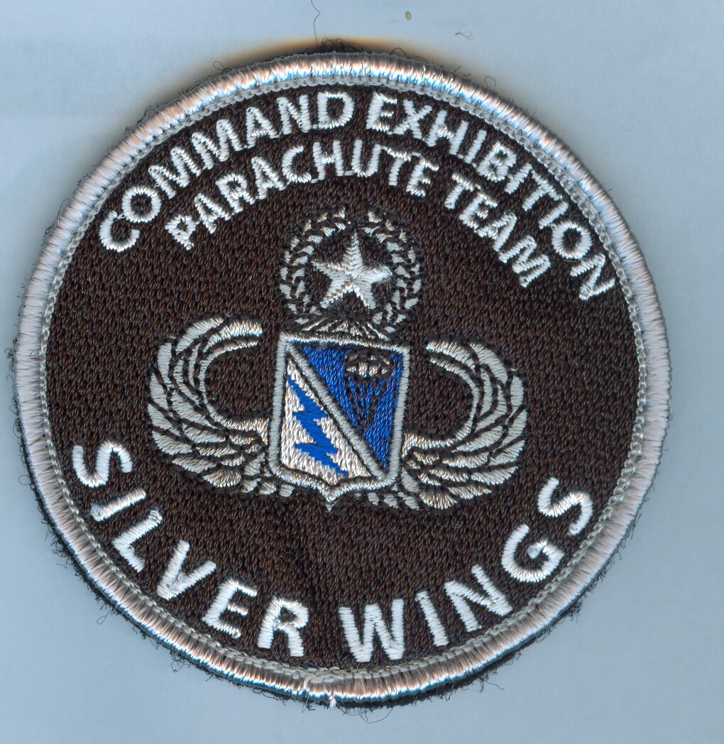 SILVER WINGS COMMAND EXHIBITION PARACHUTE TEAM ... HARD TO FIND .... X