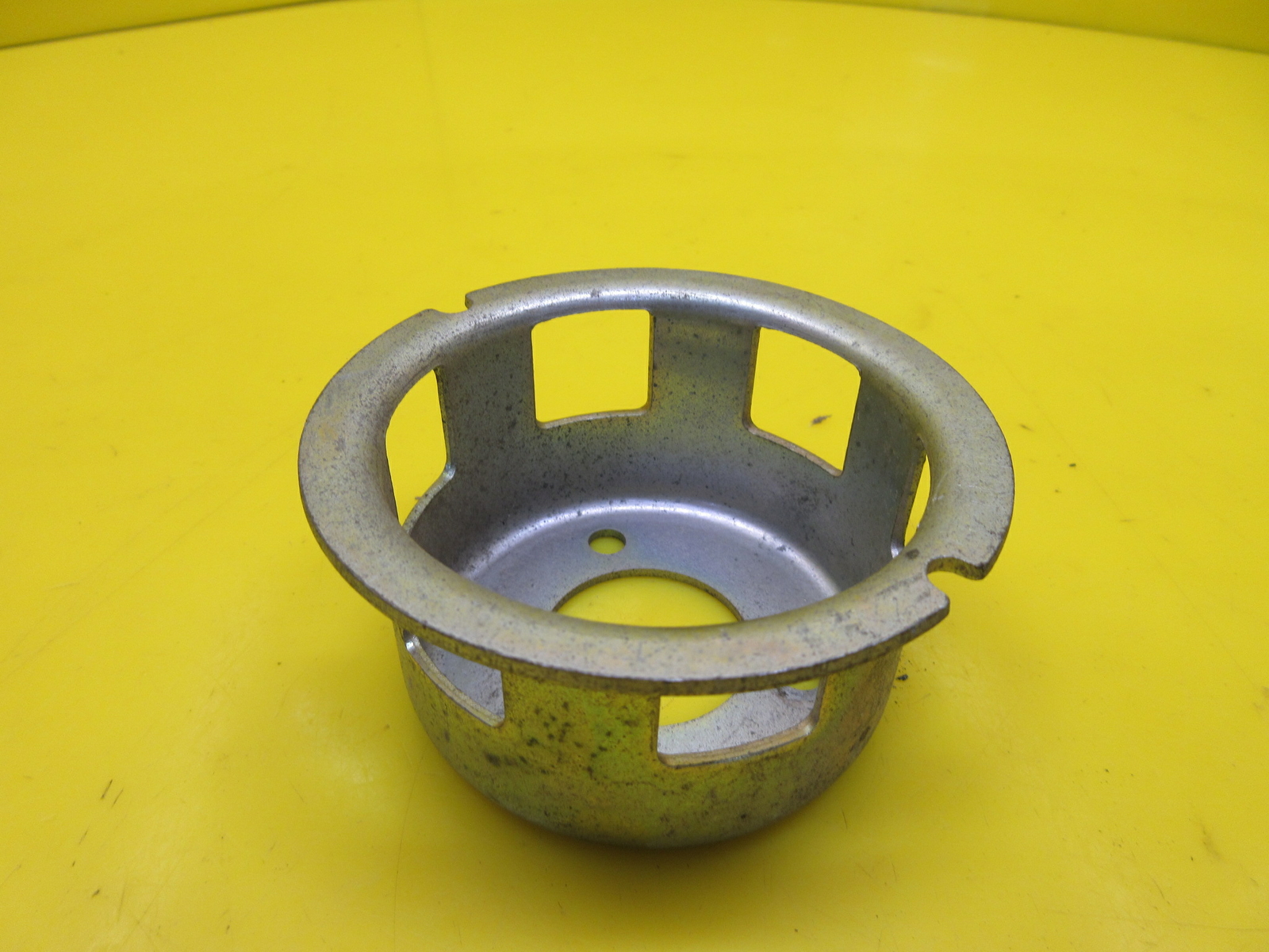 88-90 YAMAHA SNOSCOOT ENGINE HAND PULL START RECOIL CUP 85G-15723-00-00