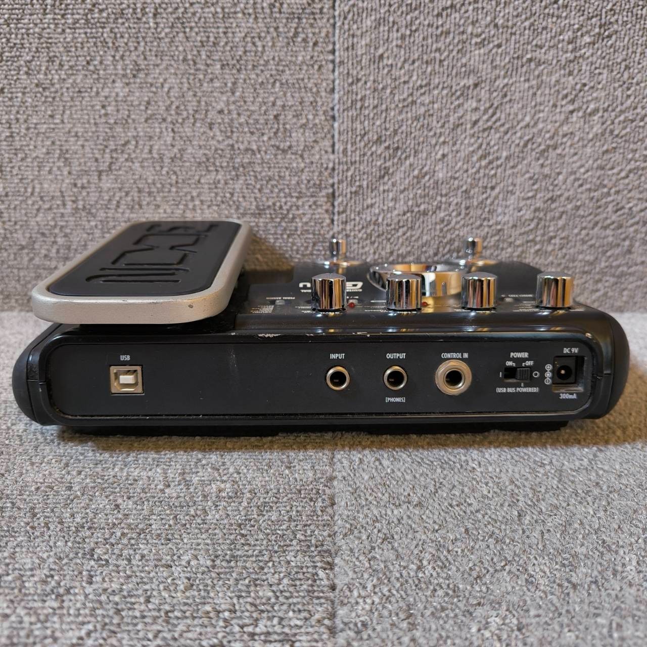 Zoom G2.1u Multi Effects Guitar Effect Pedal w/AC Adapter From Japan