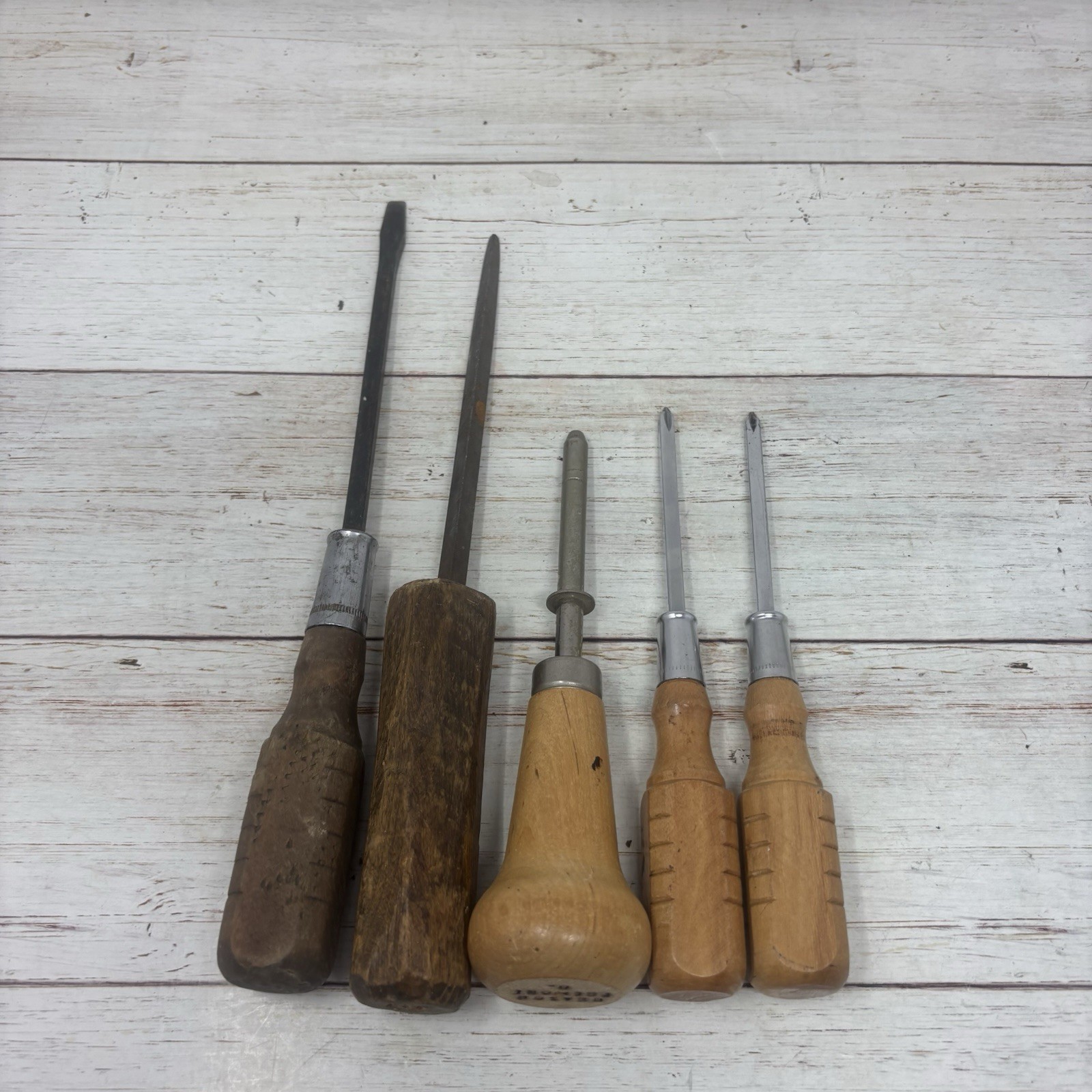Lot of Vintage Wood Handle Screwdrivers  & Pick Lot 5 Of COLLECTORS